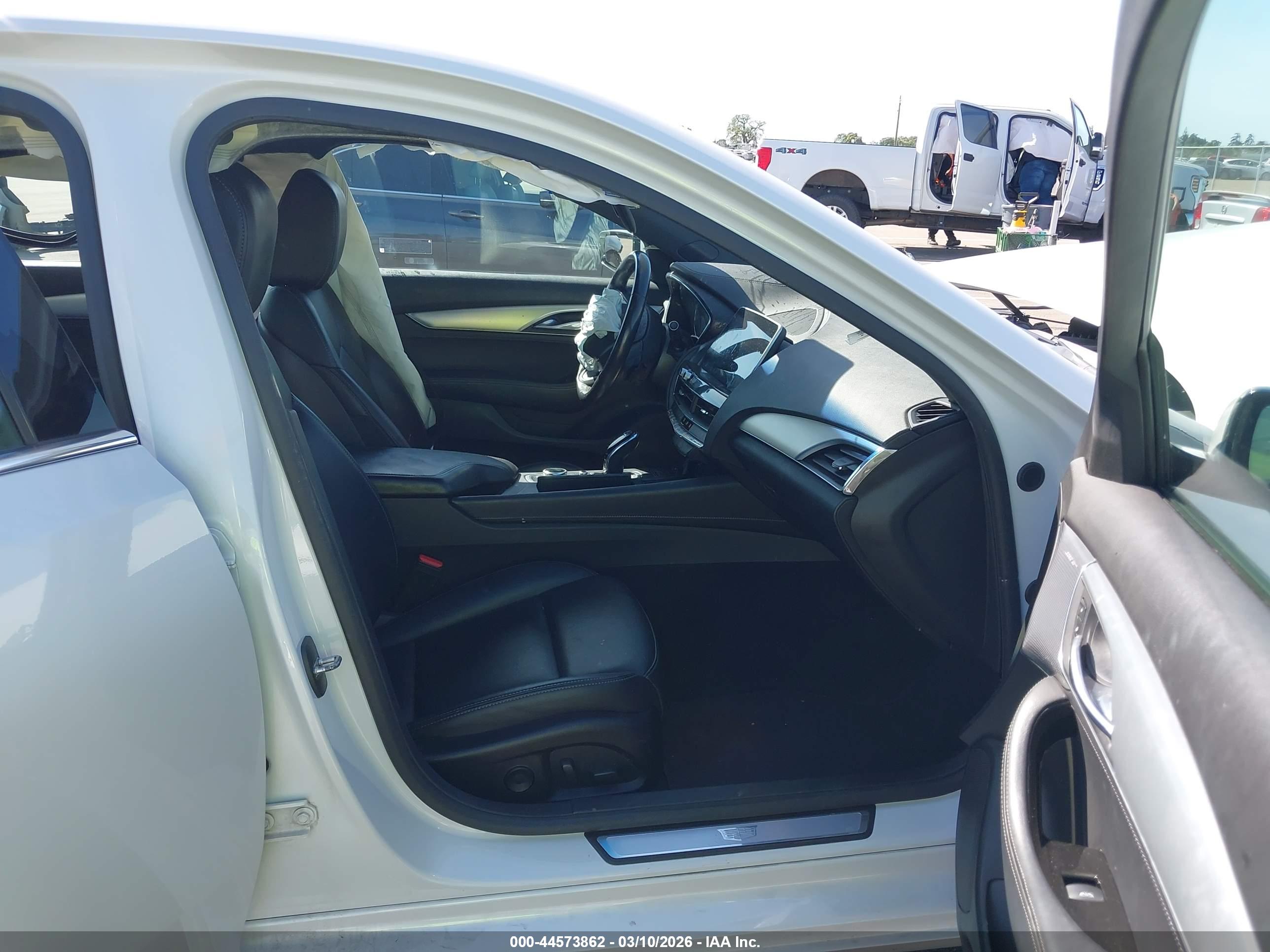 CADILLAC CT5 image 5