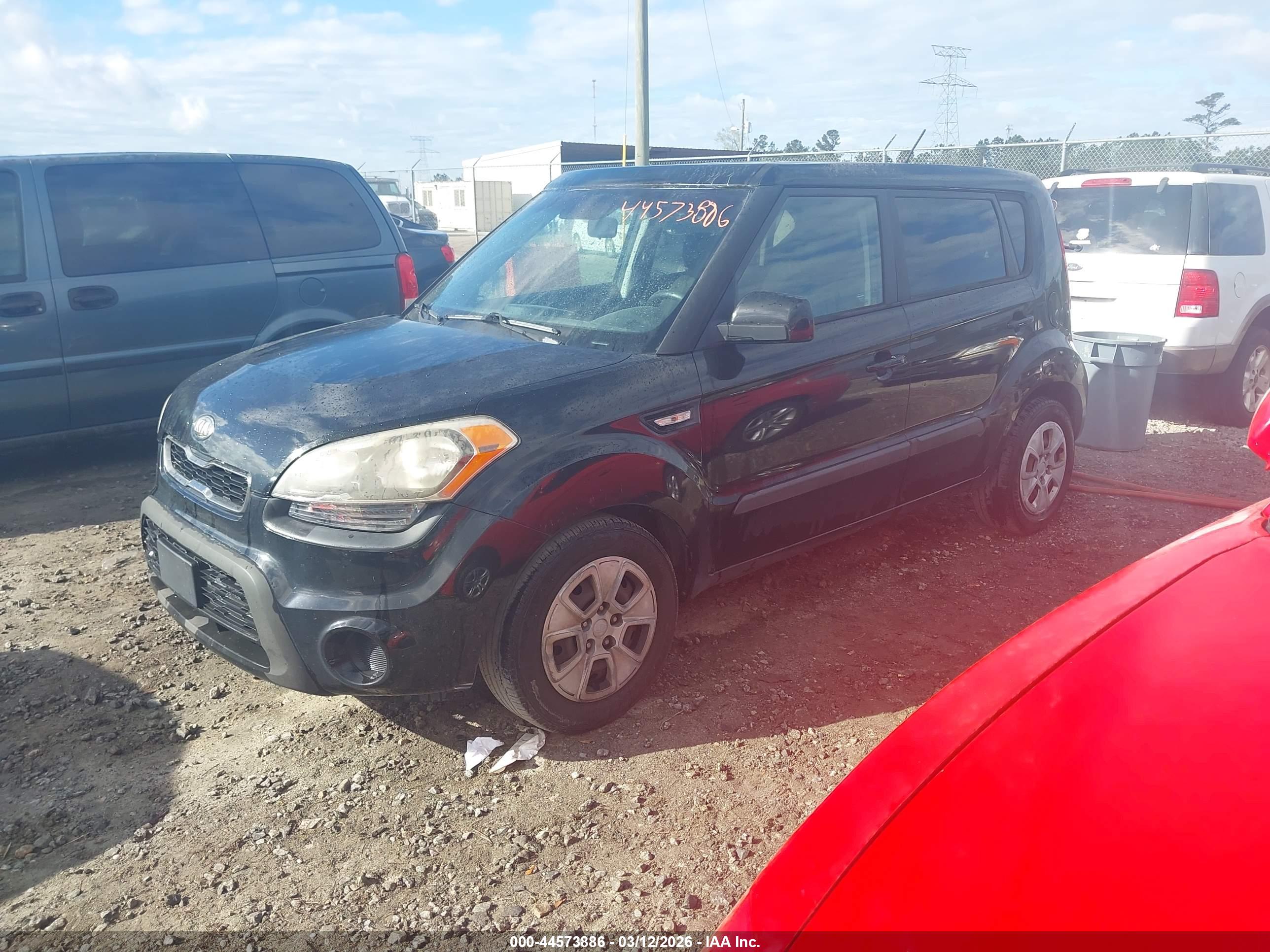 KIA SOUL image 2
