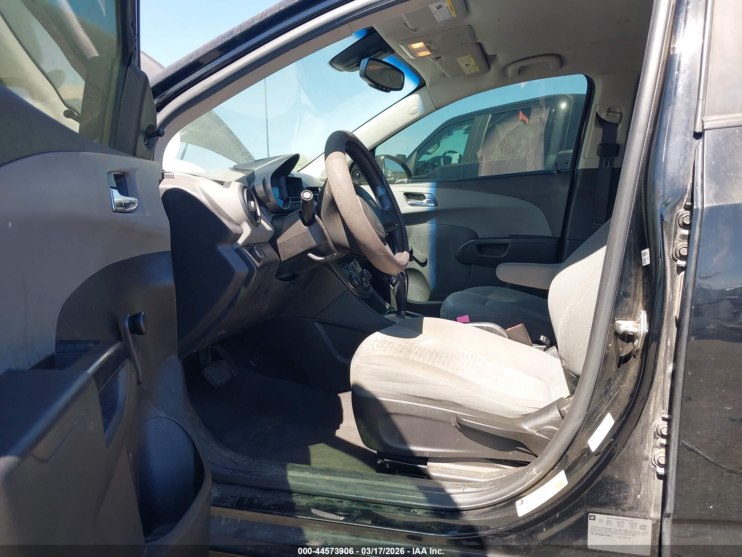 CHEVROLET SONIC image 5
