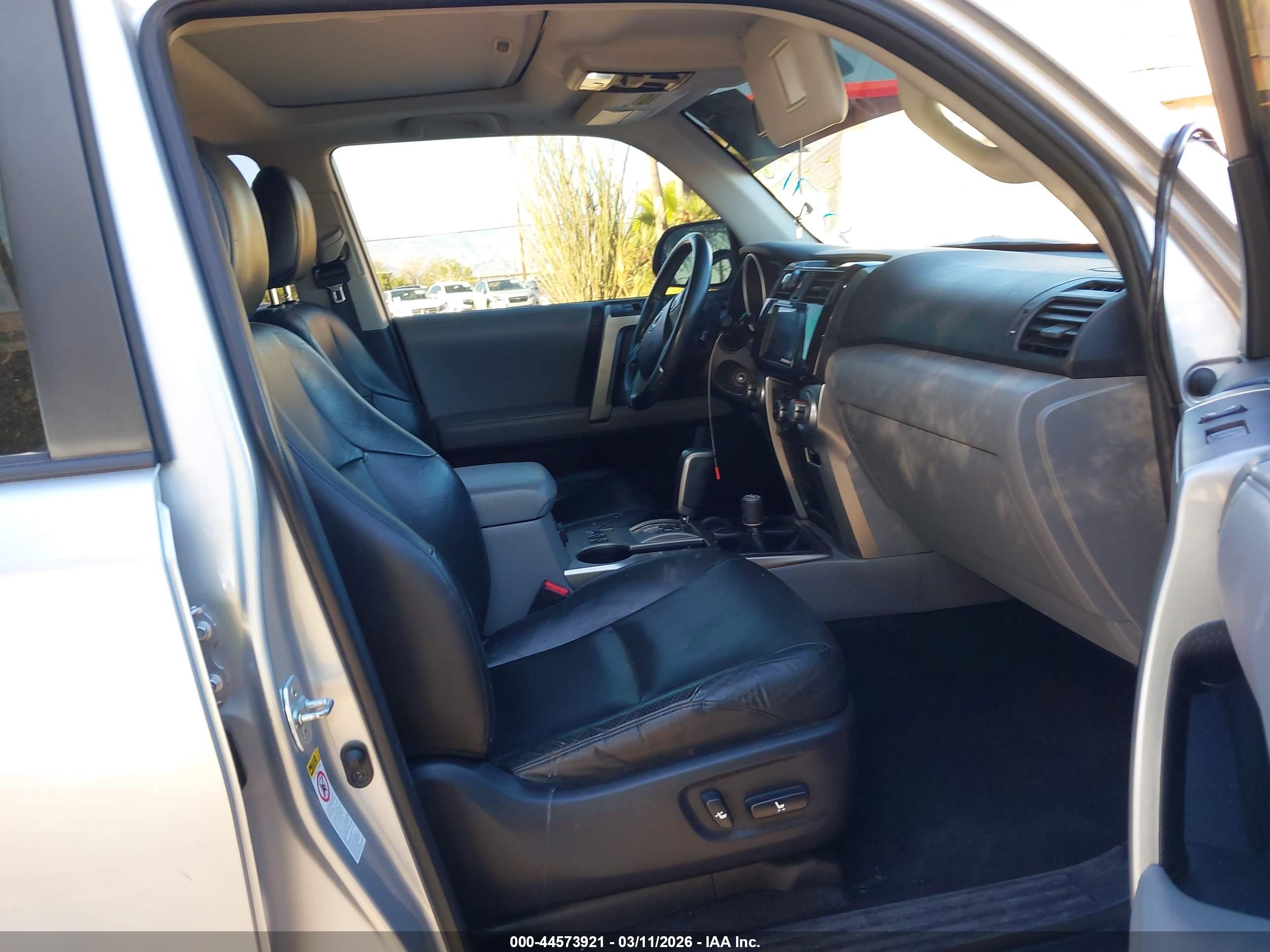 TOYOTA 4RUNNER image 5