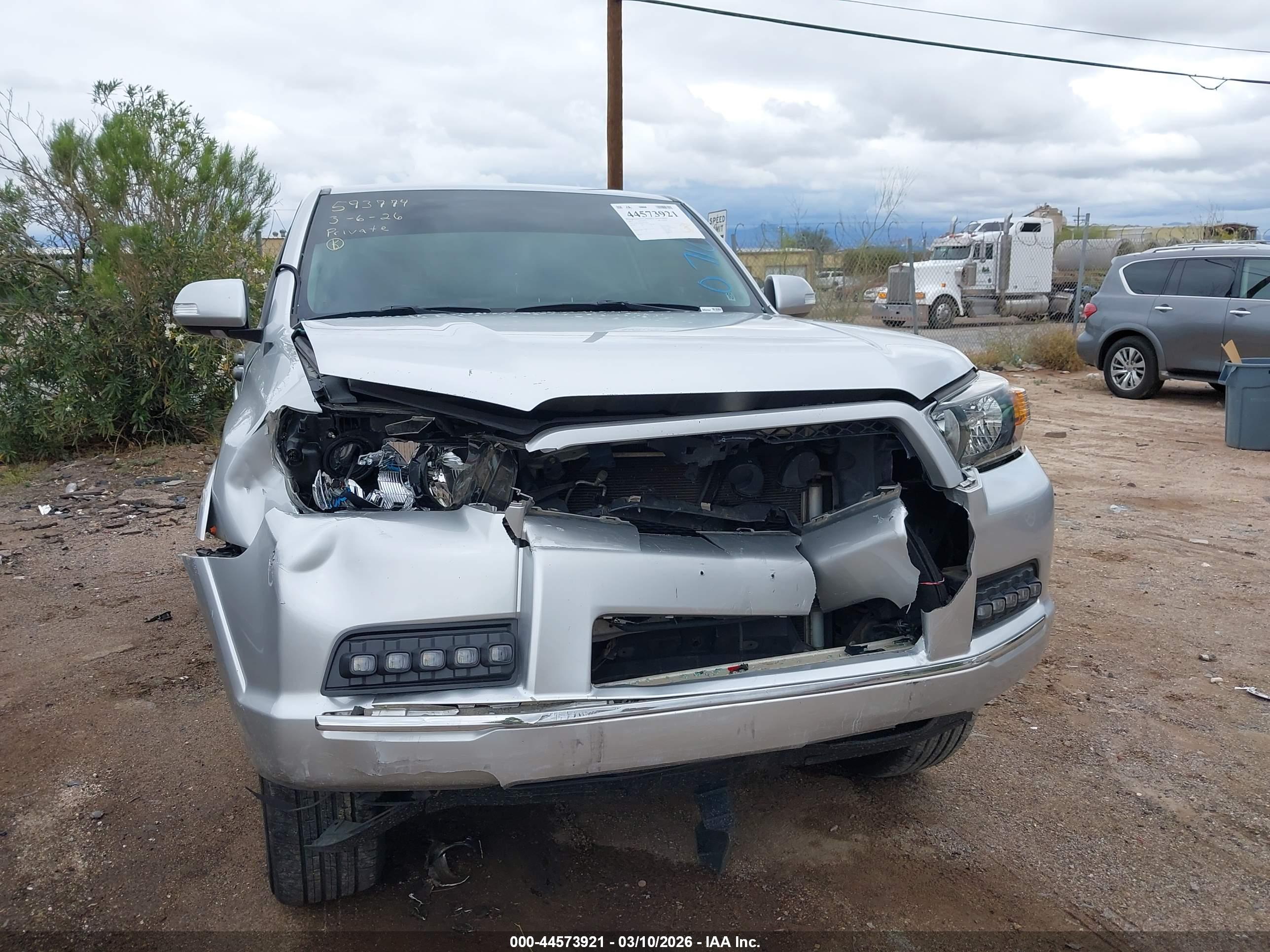 TOYOTA 4RUNNER image 6