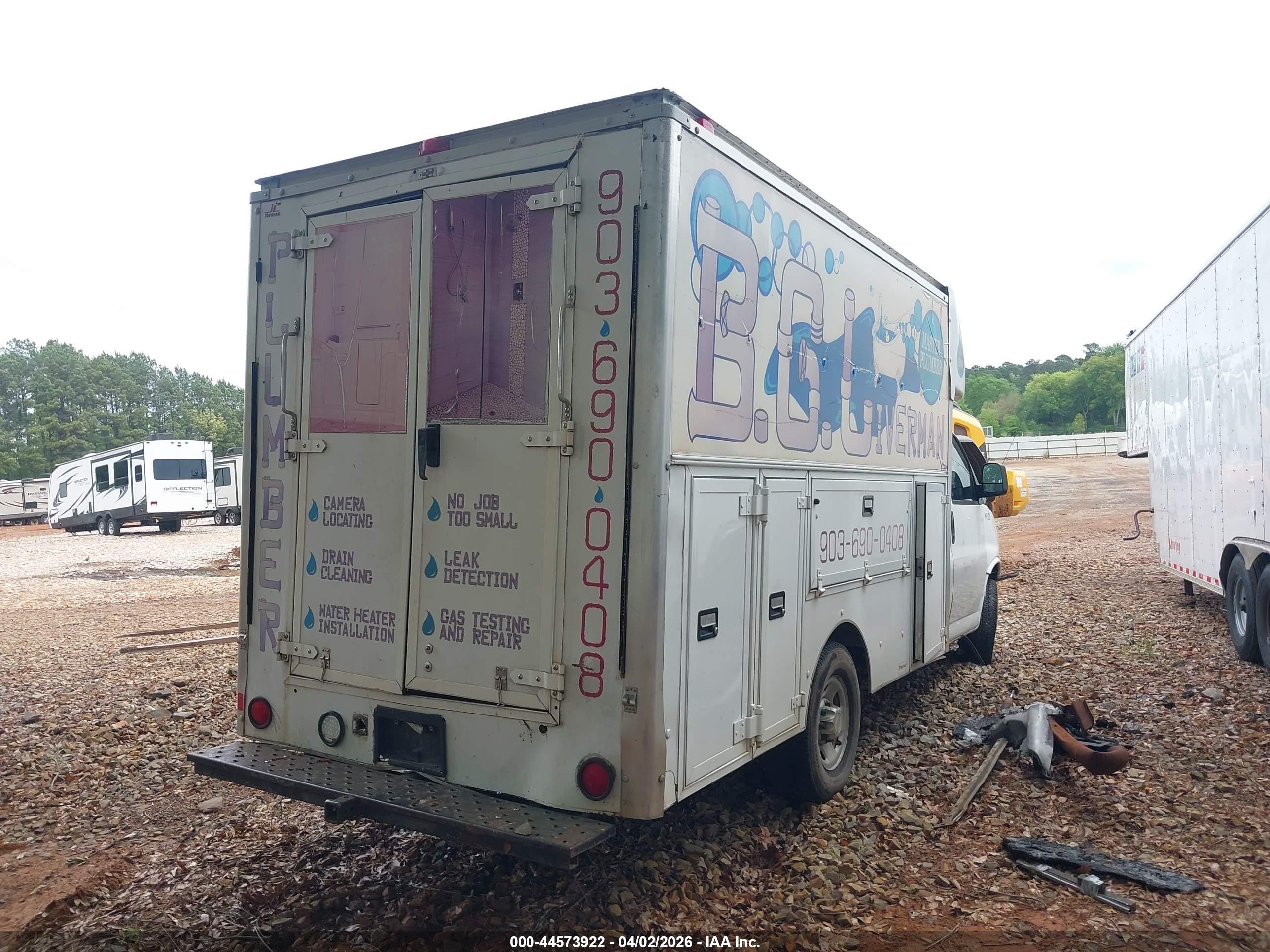 CHEVROLET EXPRESS image 4