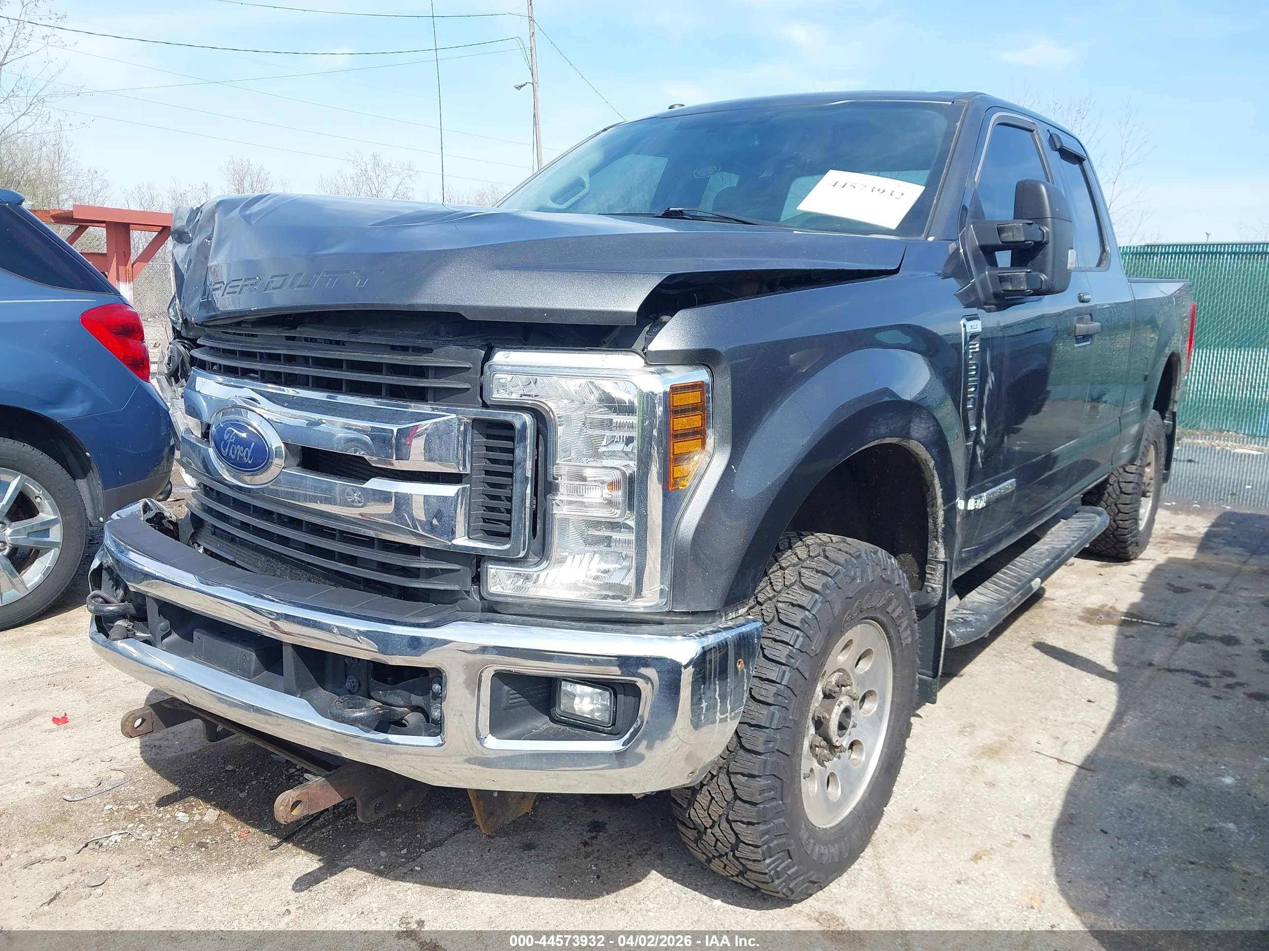 FORD F-350 image 2