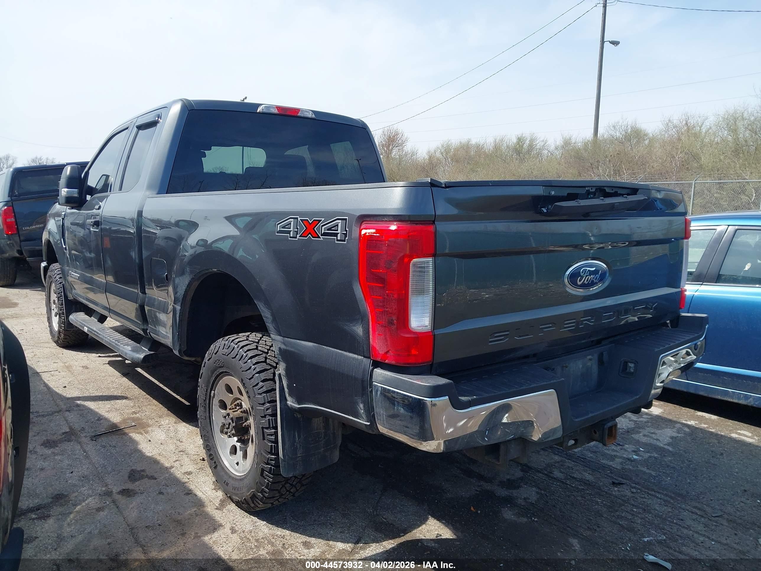 FORD F-350 image 3