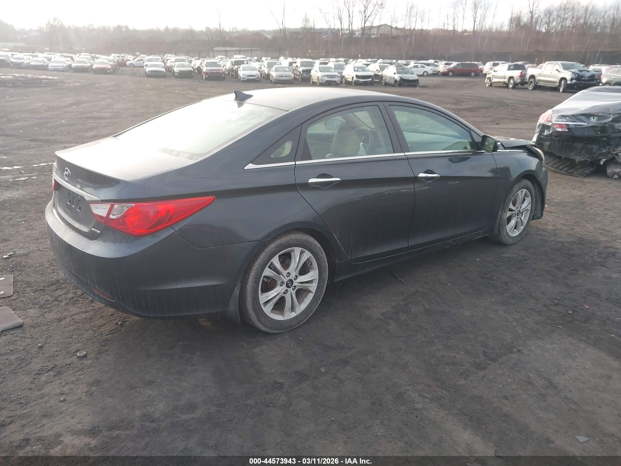 HYUNDAI SONATA image 4