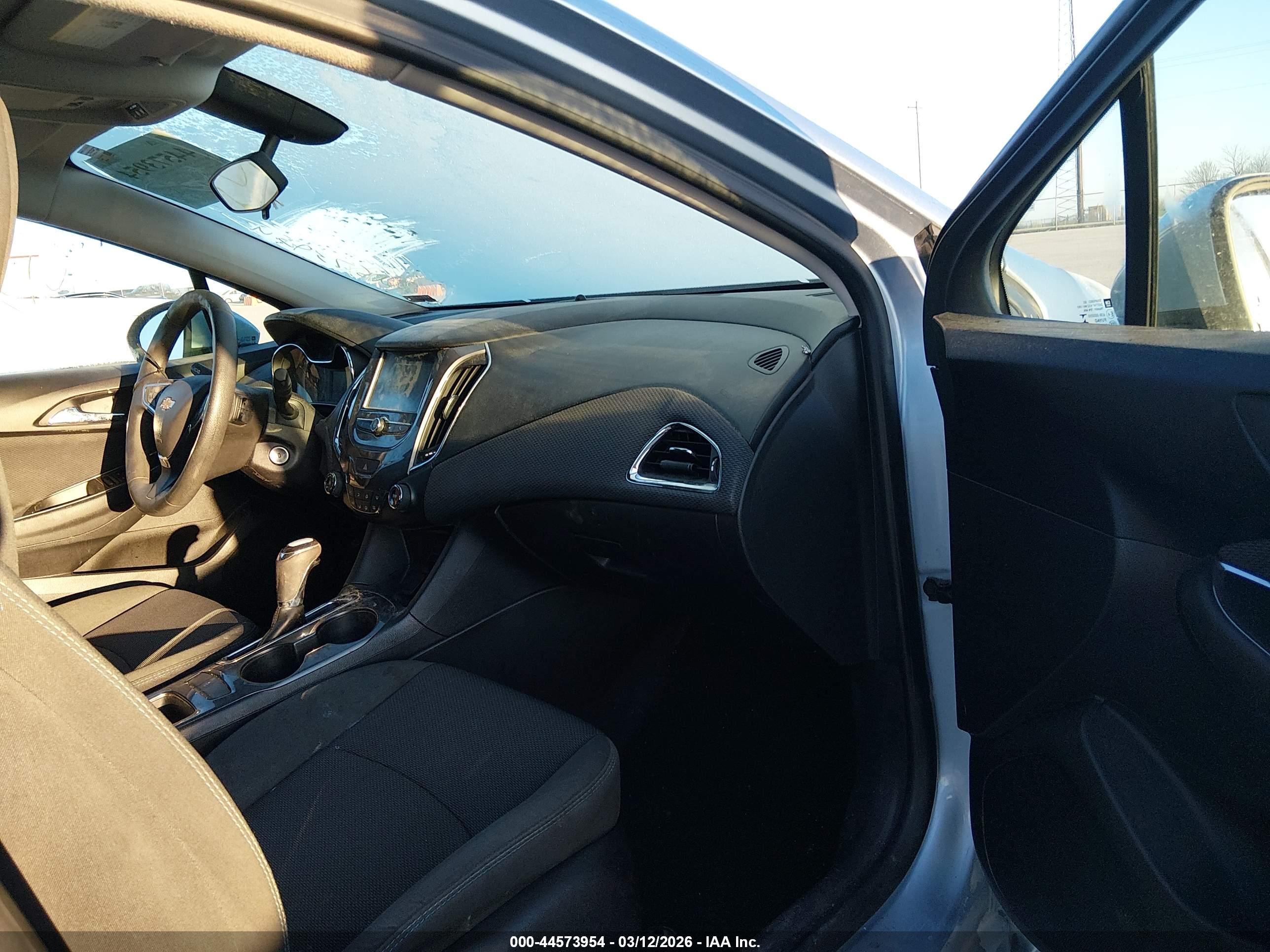 CHEVROLET CRUZE image 5