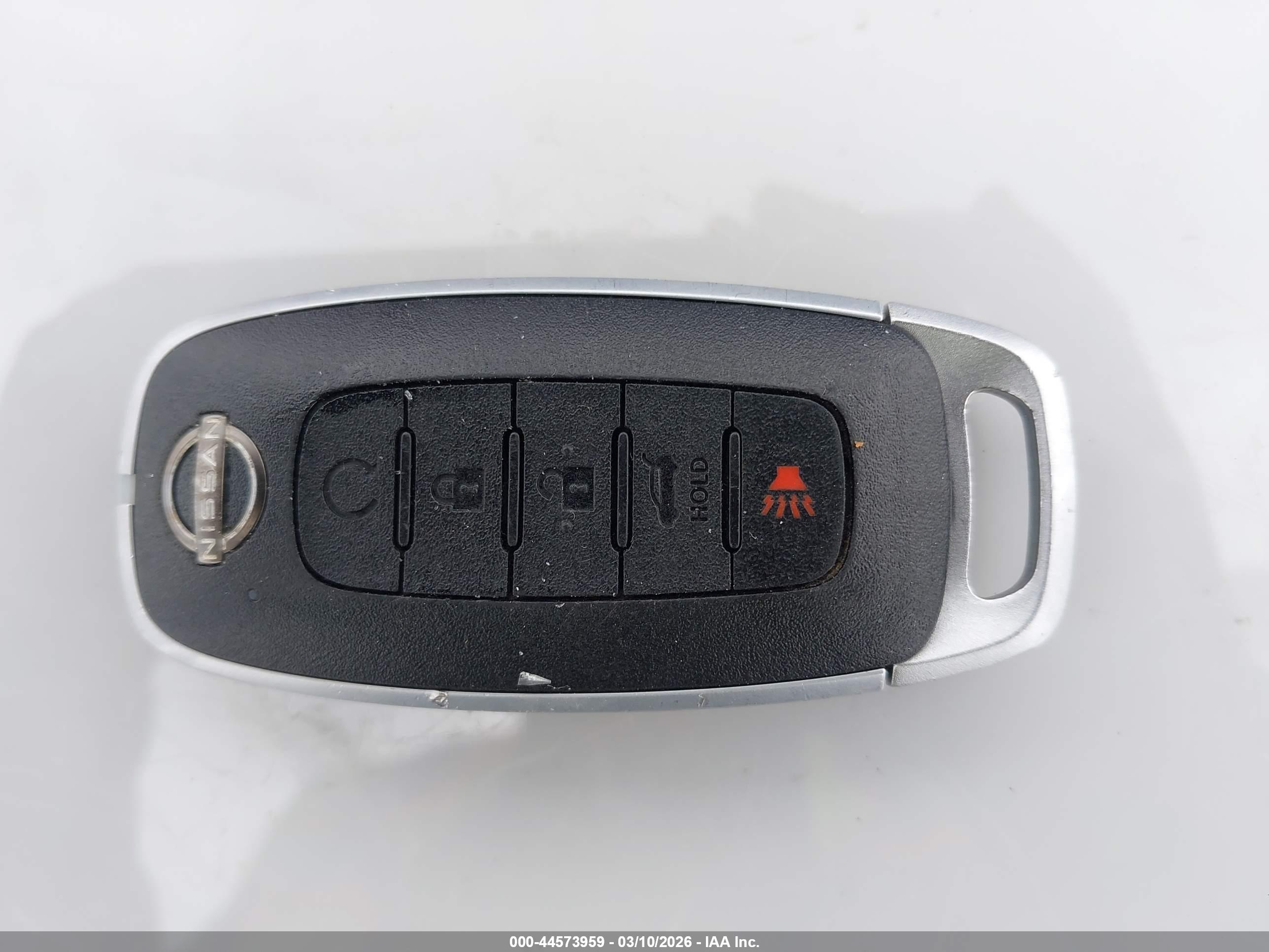 NISSAN ROGUE image 11