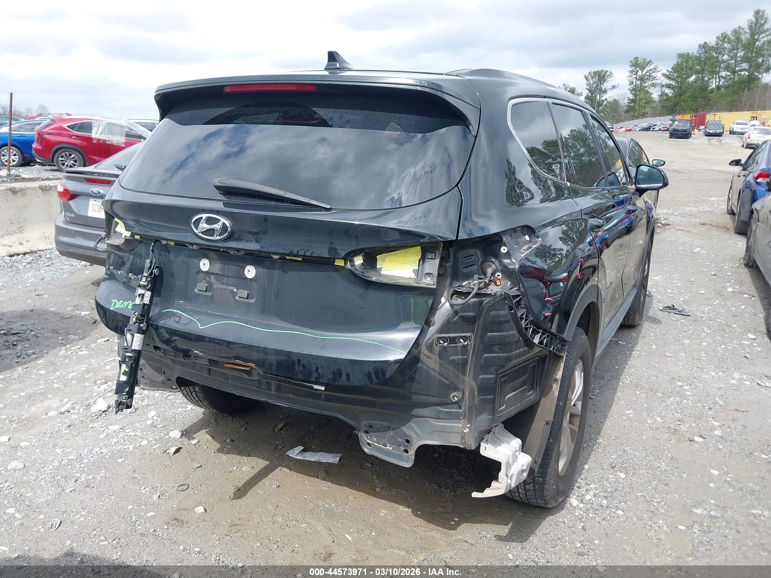 HYUNDAI SANTA image 4