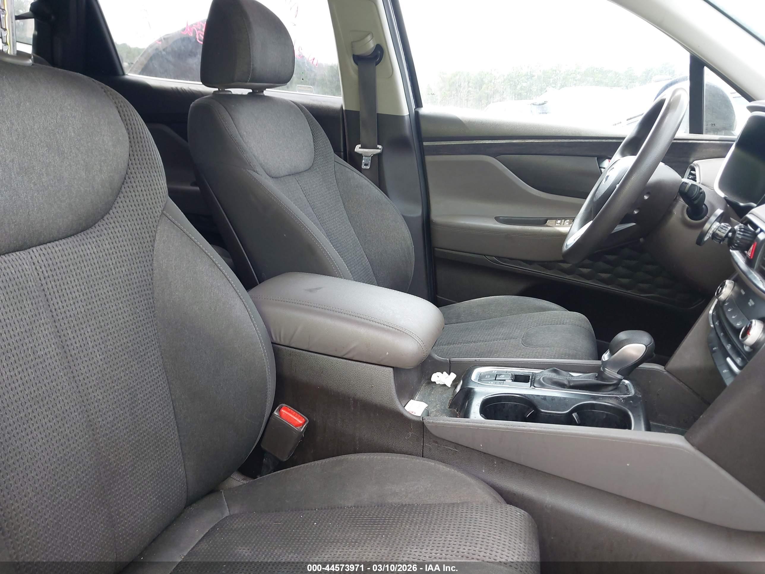 HYUNDAI SANTA image 5