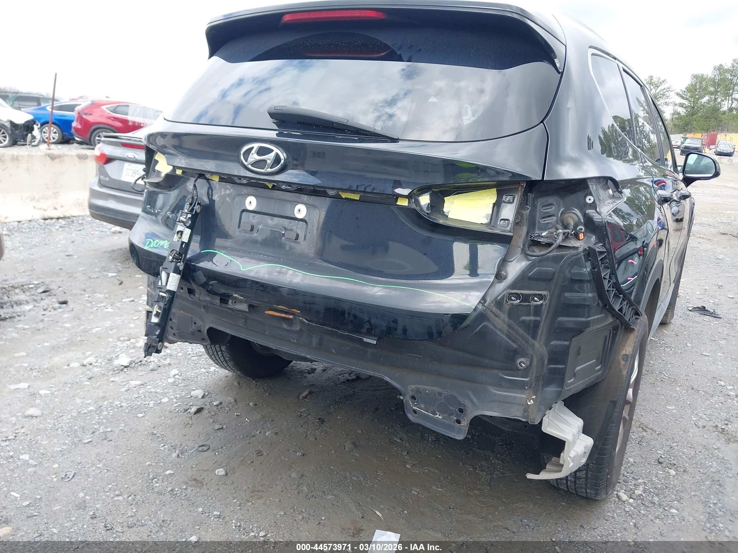 HYUNDAI SANTA image 6