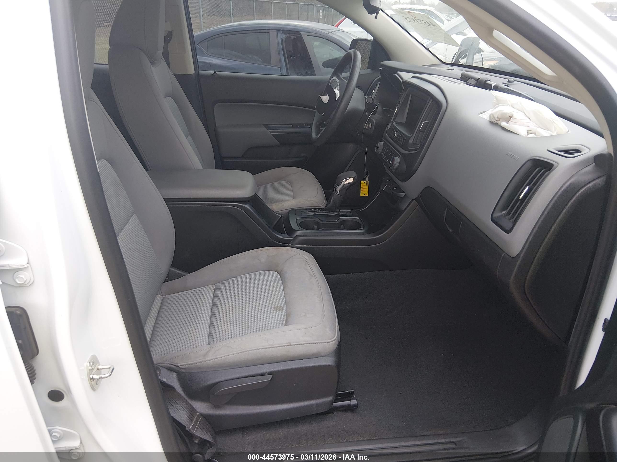 CHEVROLET COLORADO image 5