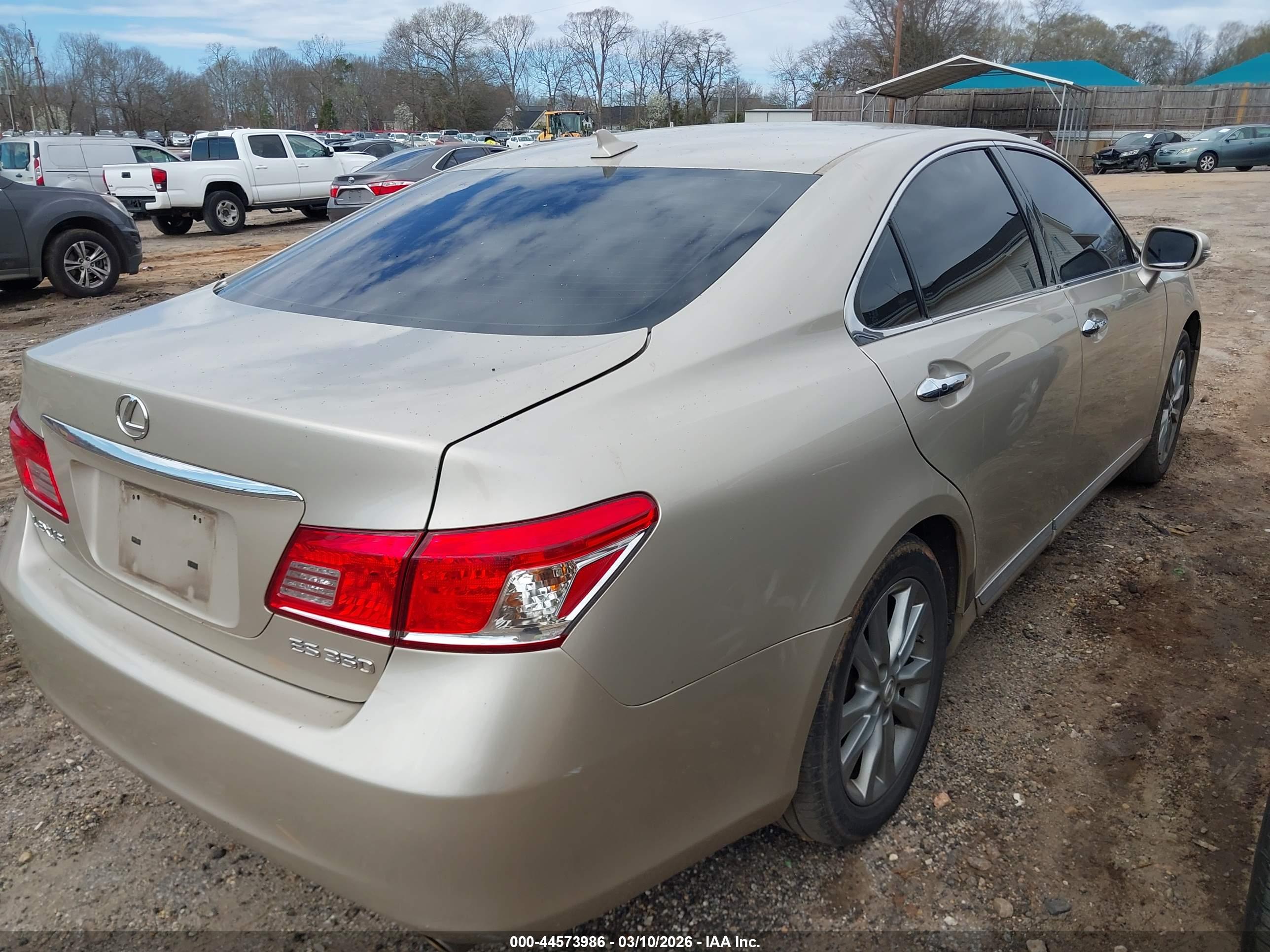 LEXUS ES image 4