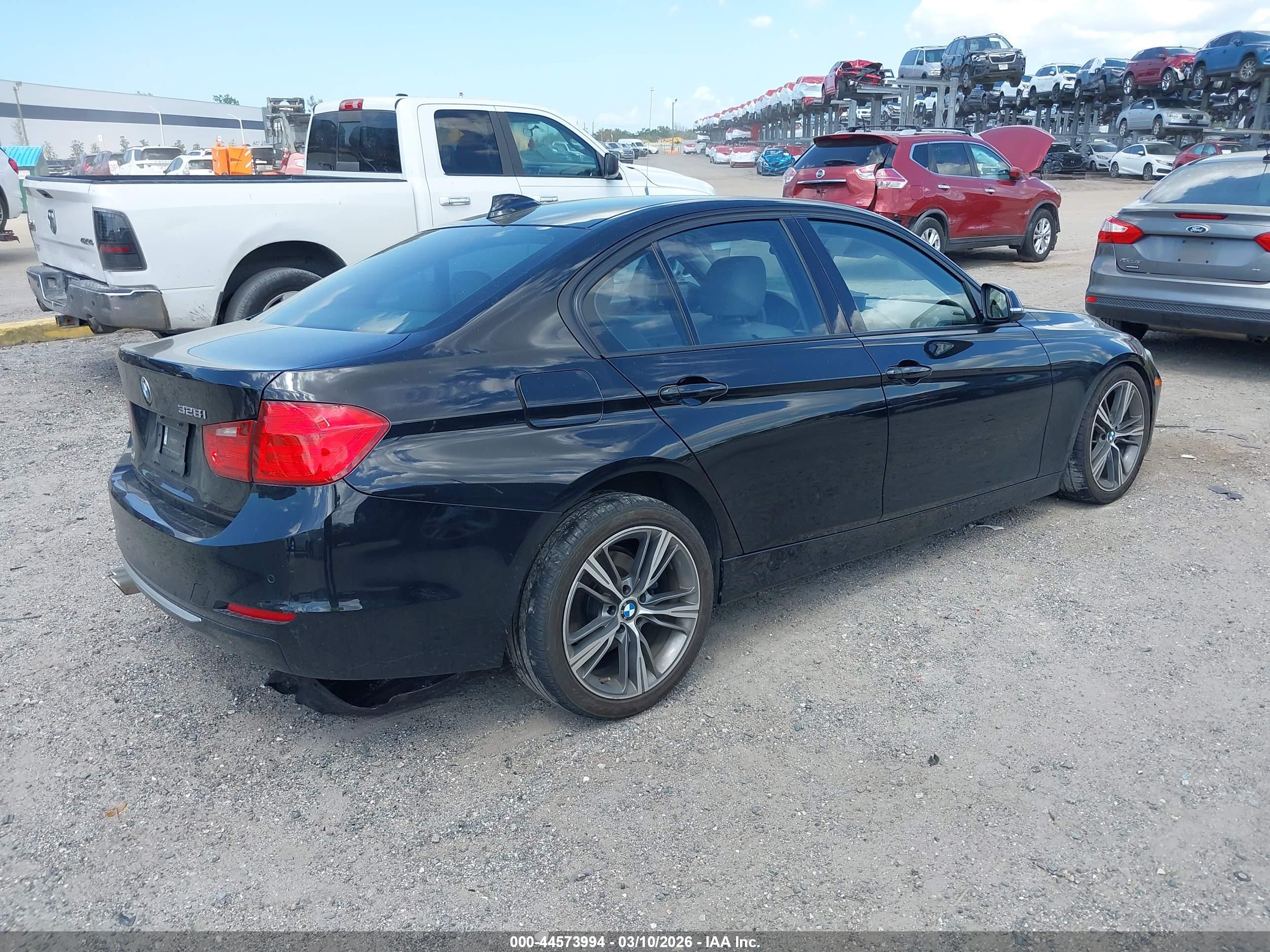 BMW 328I image 4