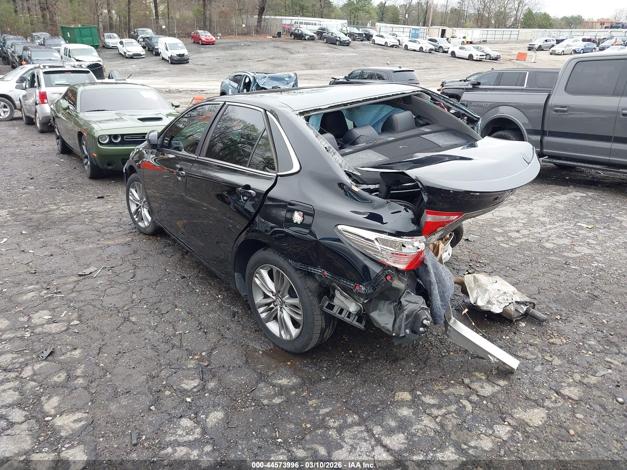 TOYOTA CAMRY image 3