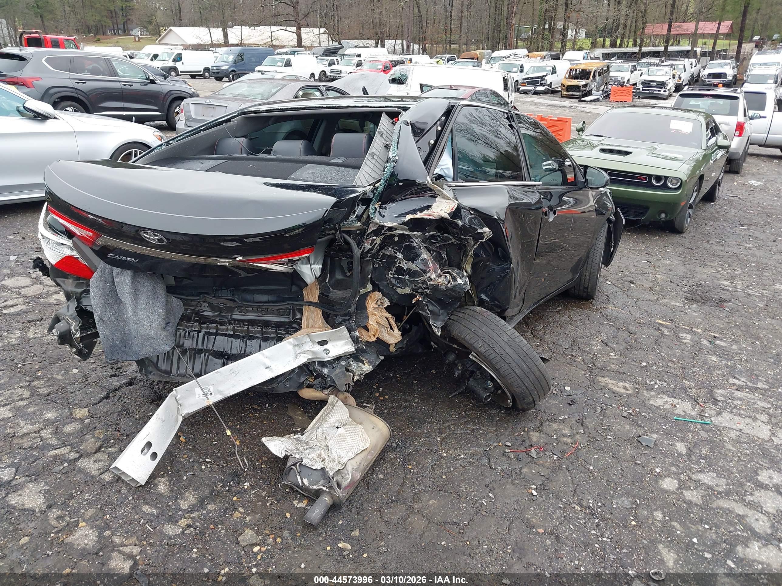 TOYOTA CAMRY image 4