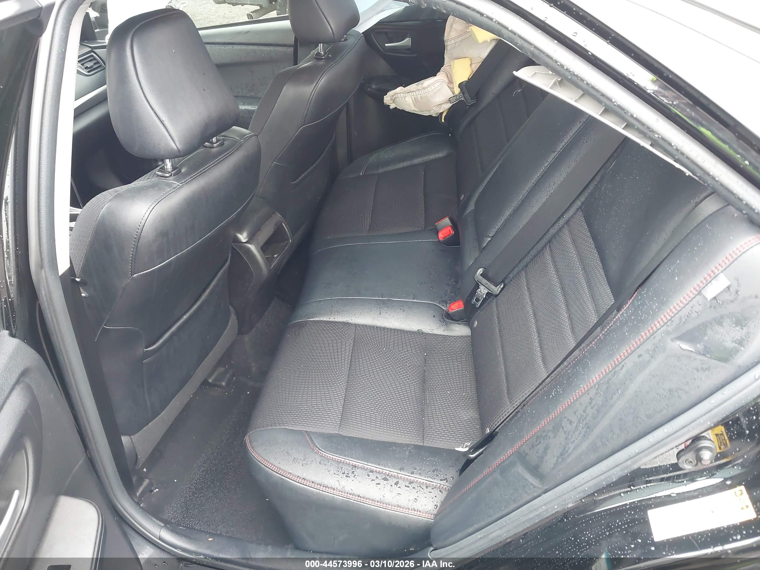 TOYOTA CAMRY image 8