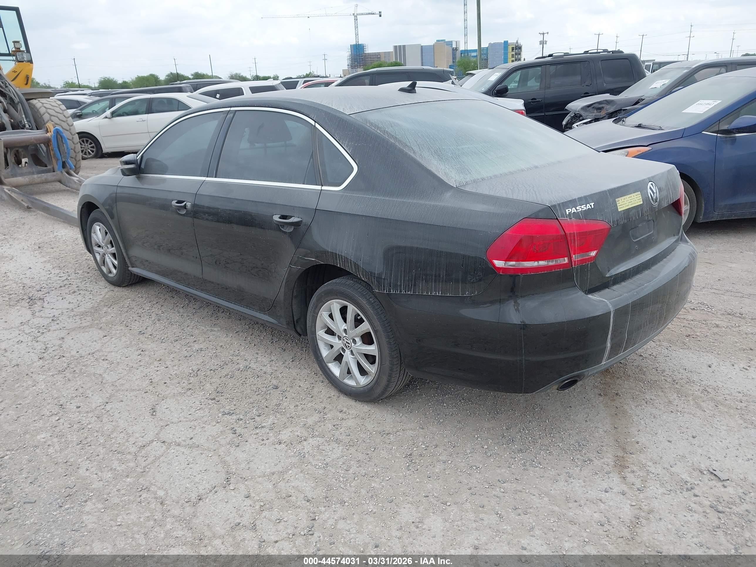 VOLKSWAGEN PASSAT image 3