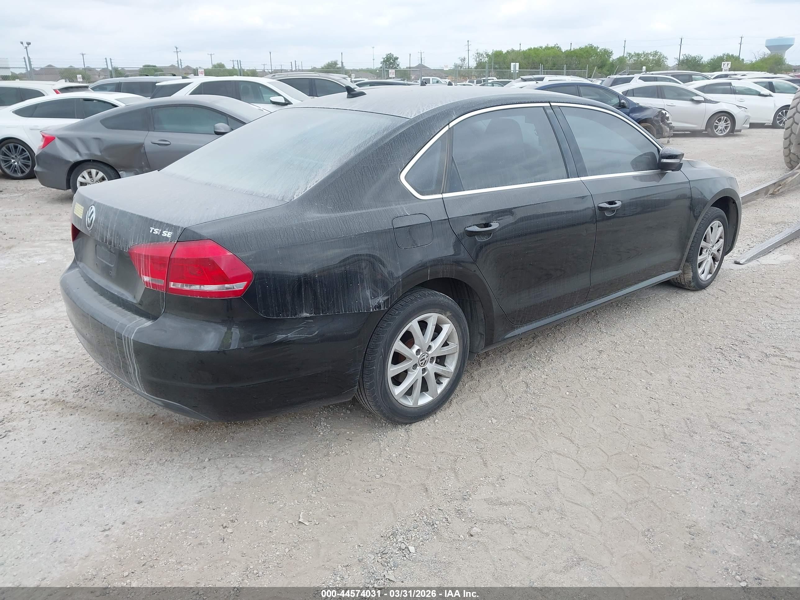 VOLKSWAGEN PASSAT image 4