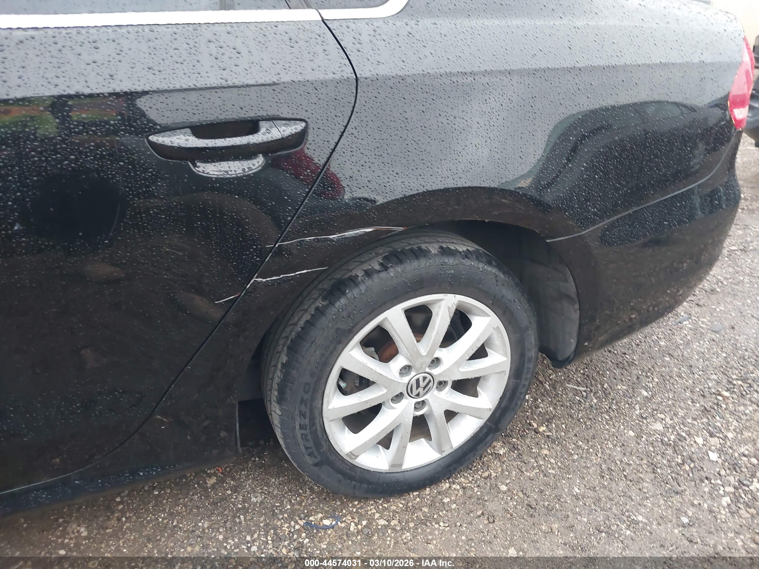 VOLKSWAGEN PASSAT image 6