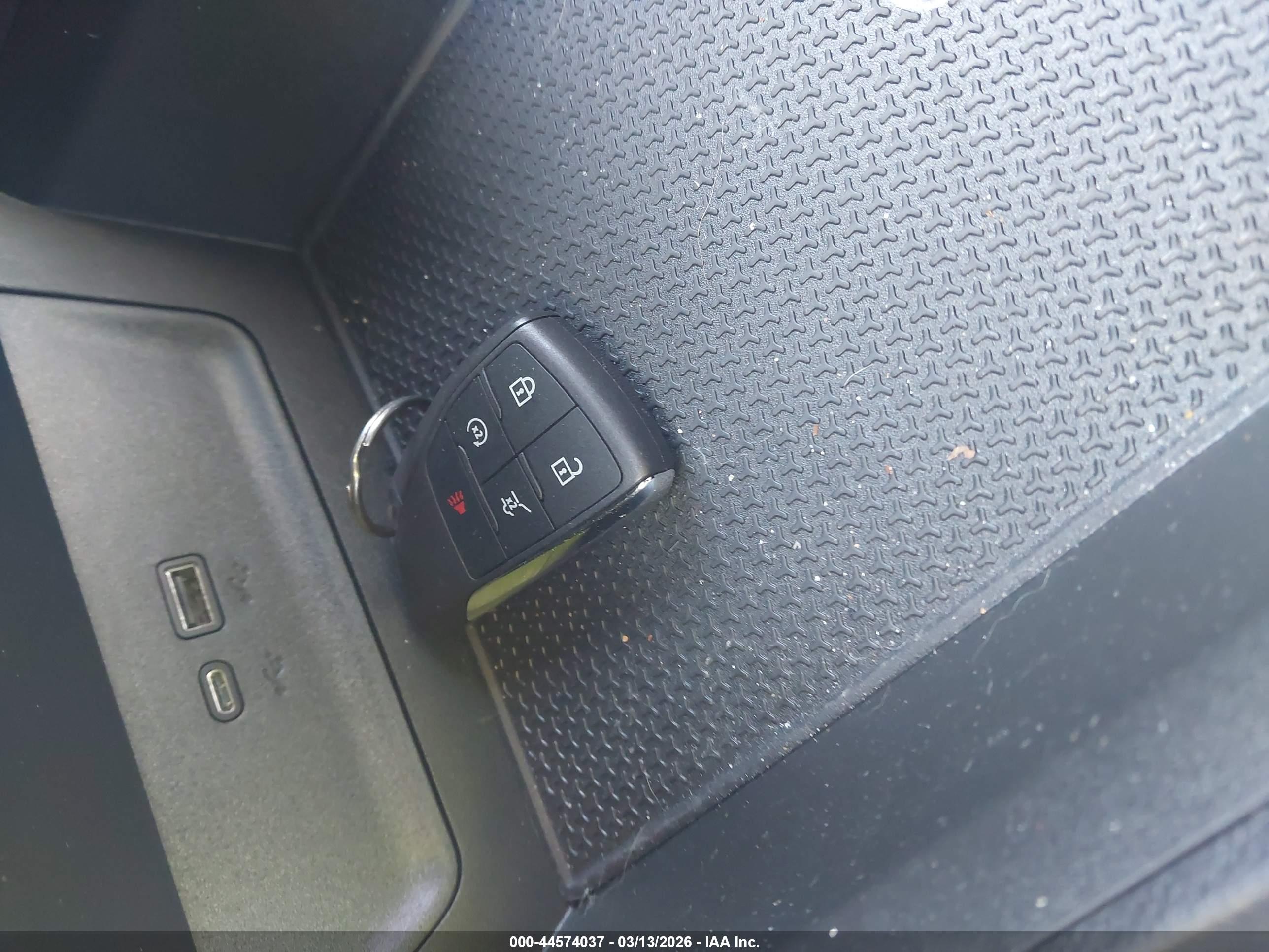 CHEVROLET EQUINOX image 11