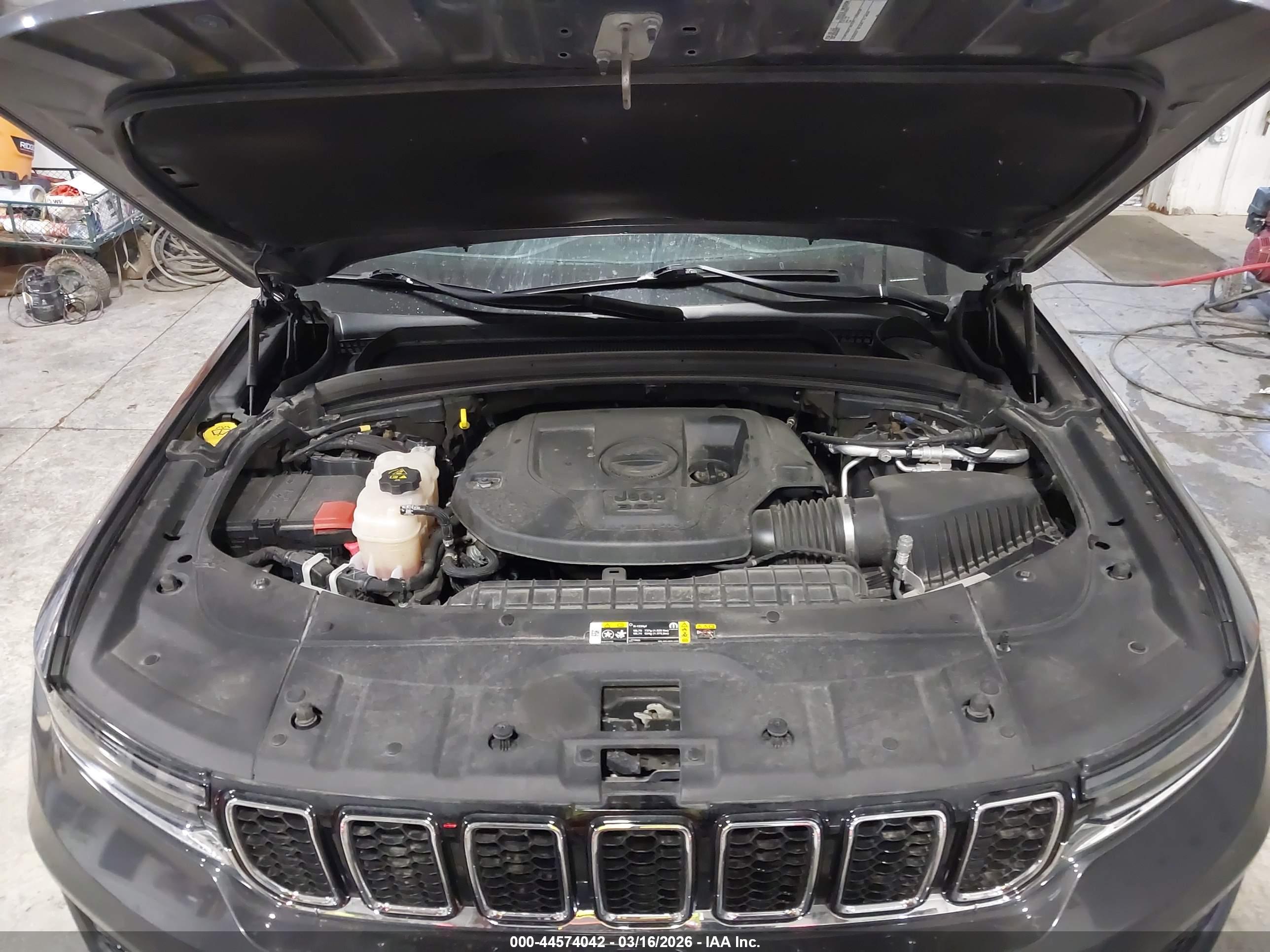 JEEP GRAND image 10