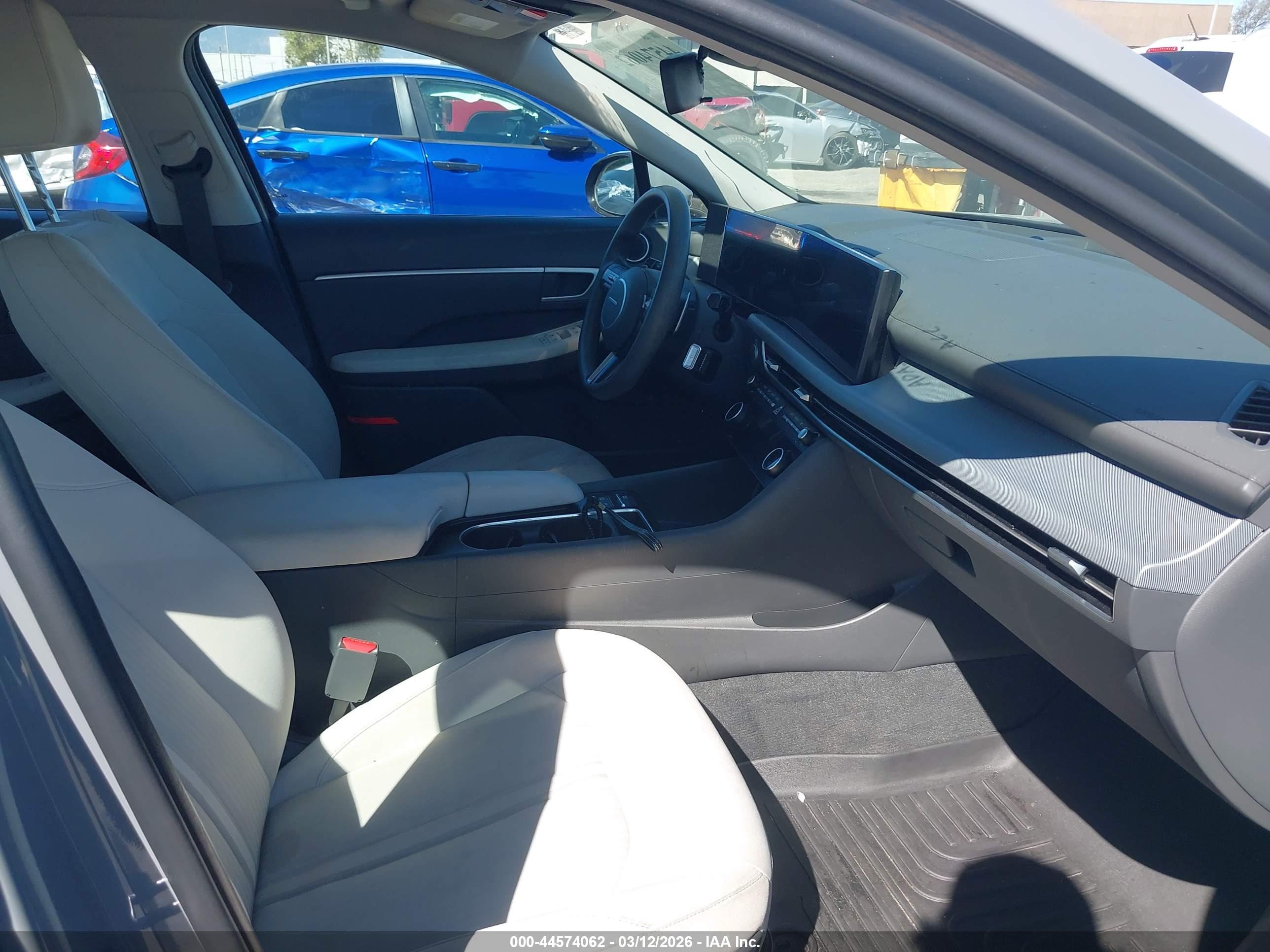 HYUNDAI SONATA image 5