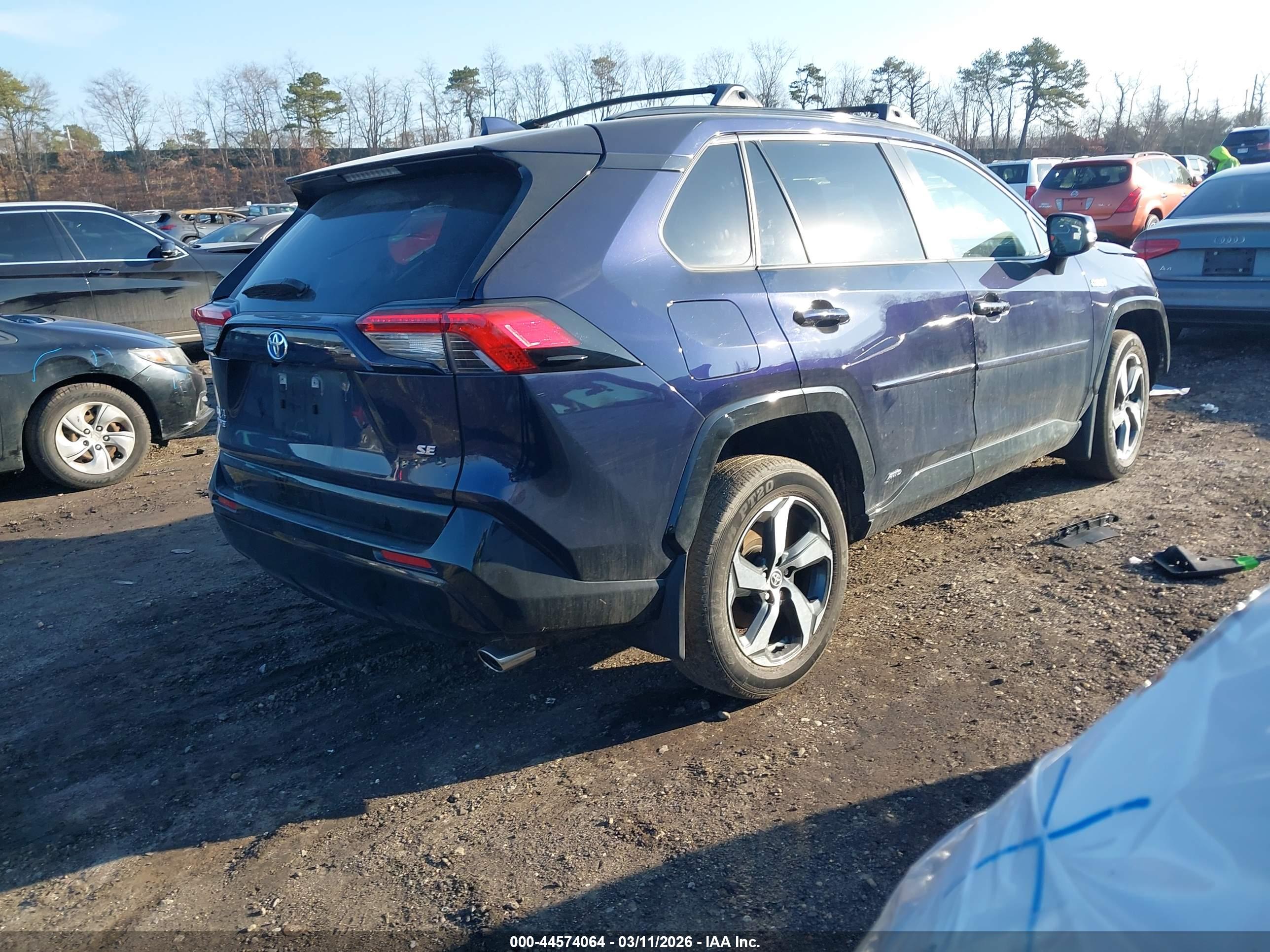 TOYOTA RAV4 image 4