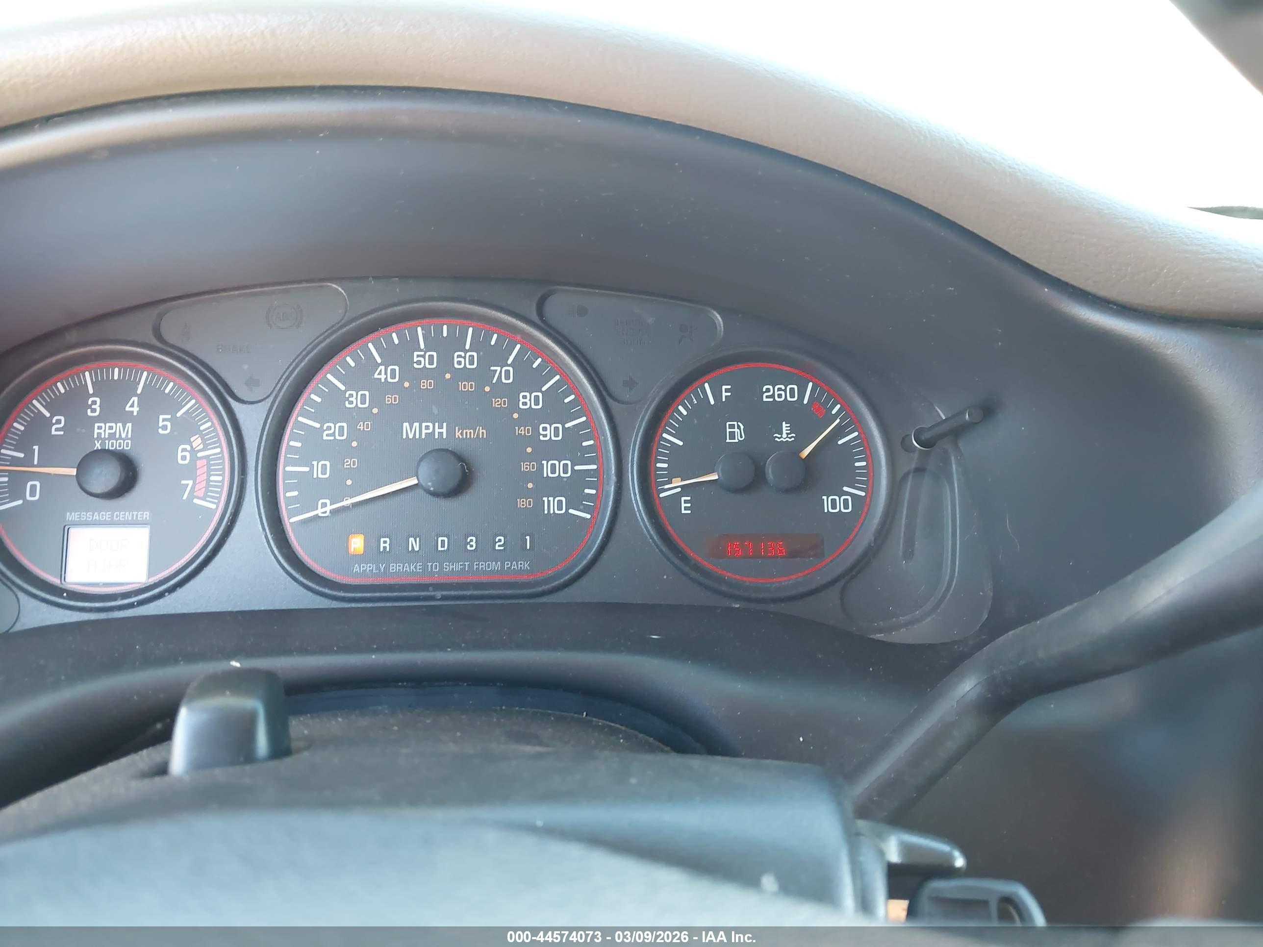PONTIAC MONTANA image 7