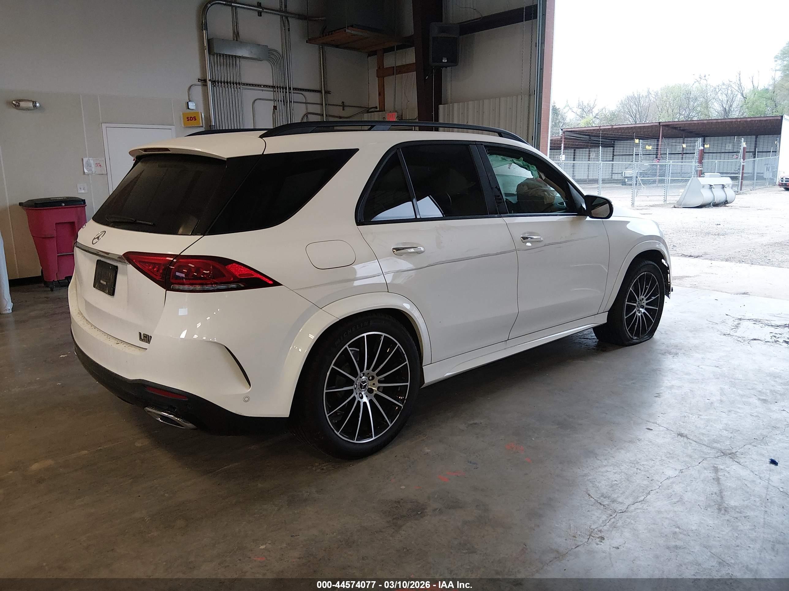 MERCEDES-BENZ GLE image 4