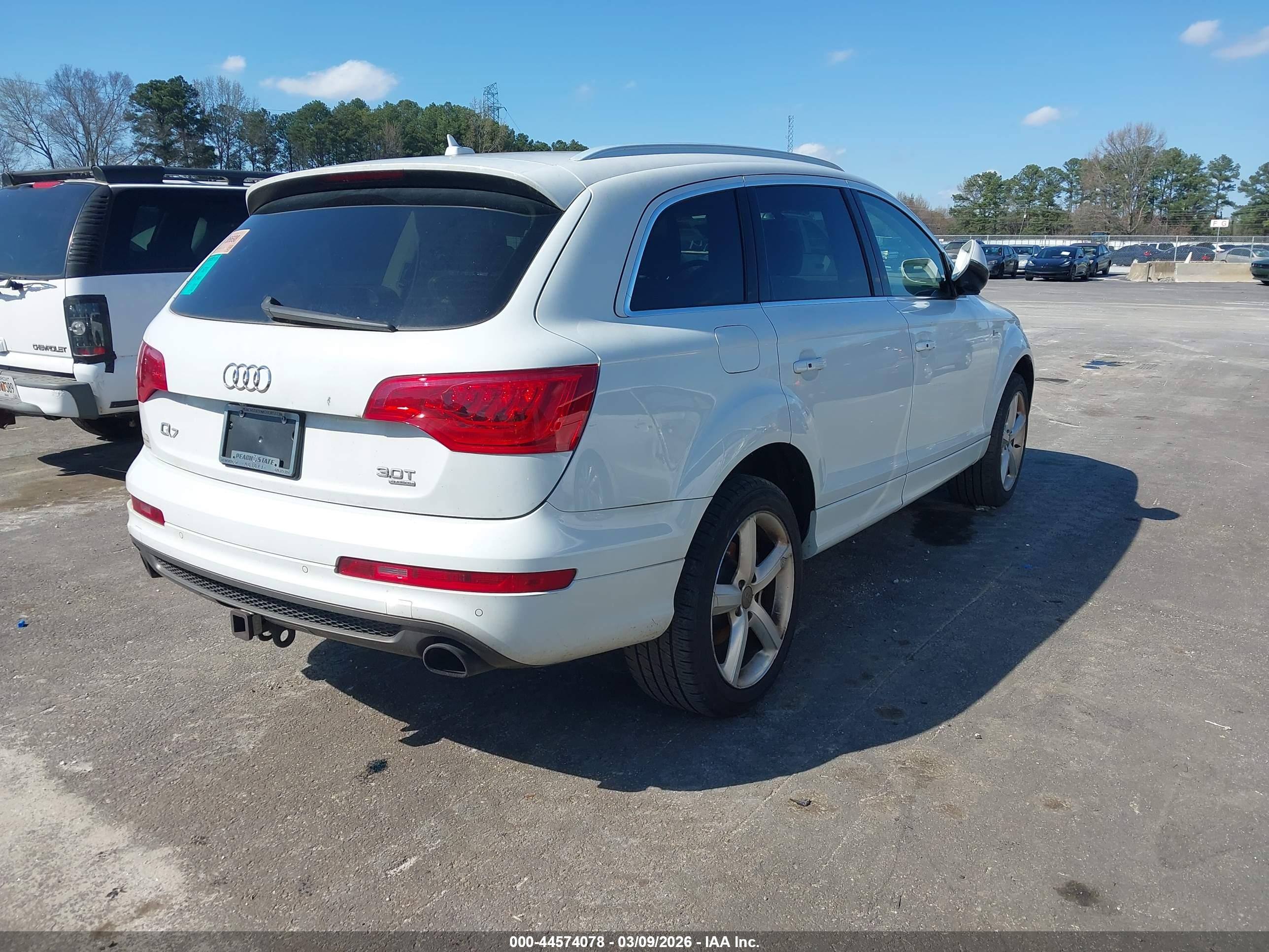 AUDI Q7 image 4