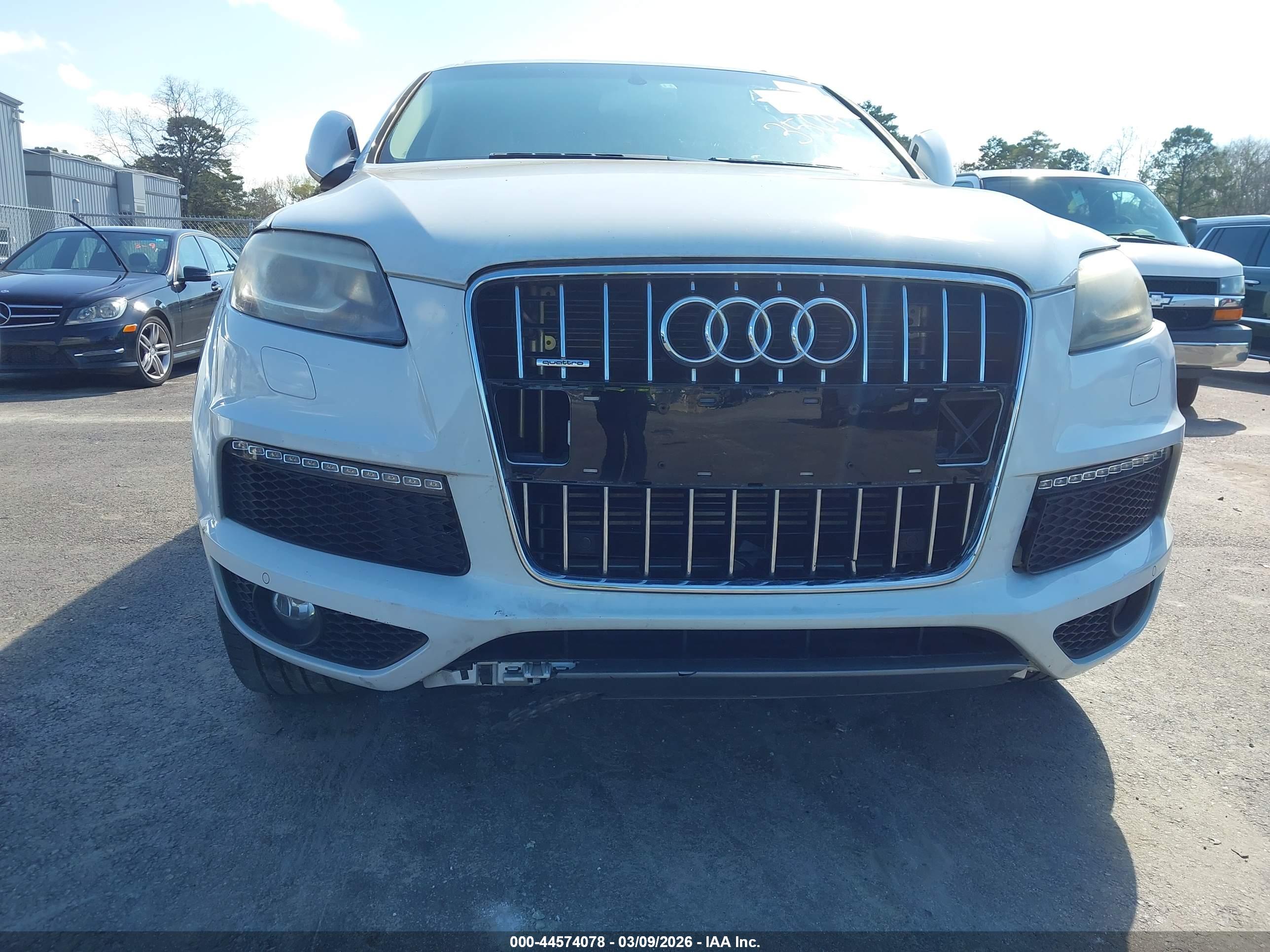 AUDI Q7 image 6