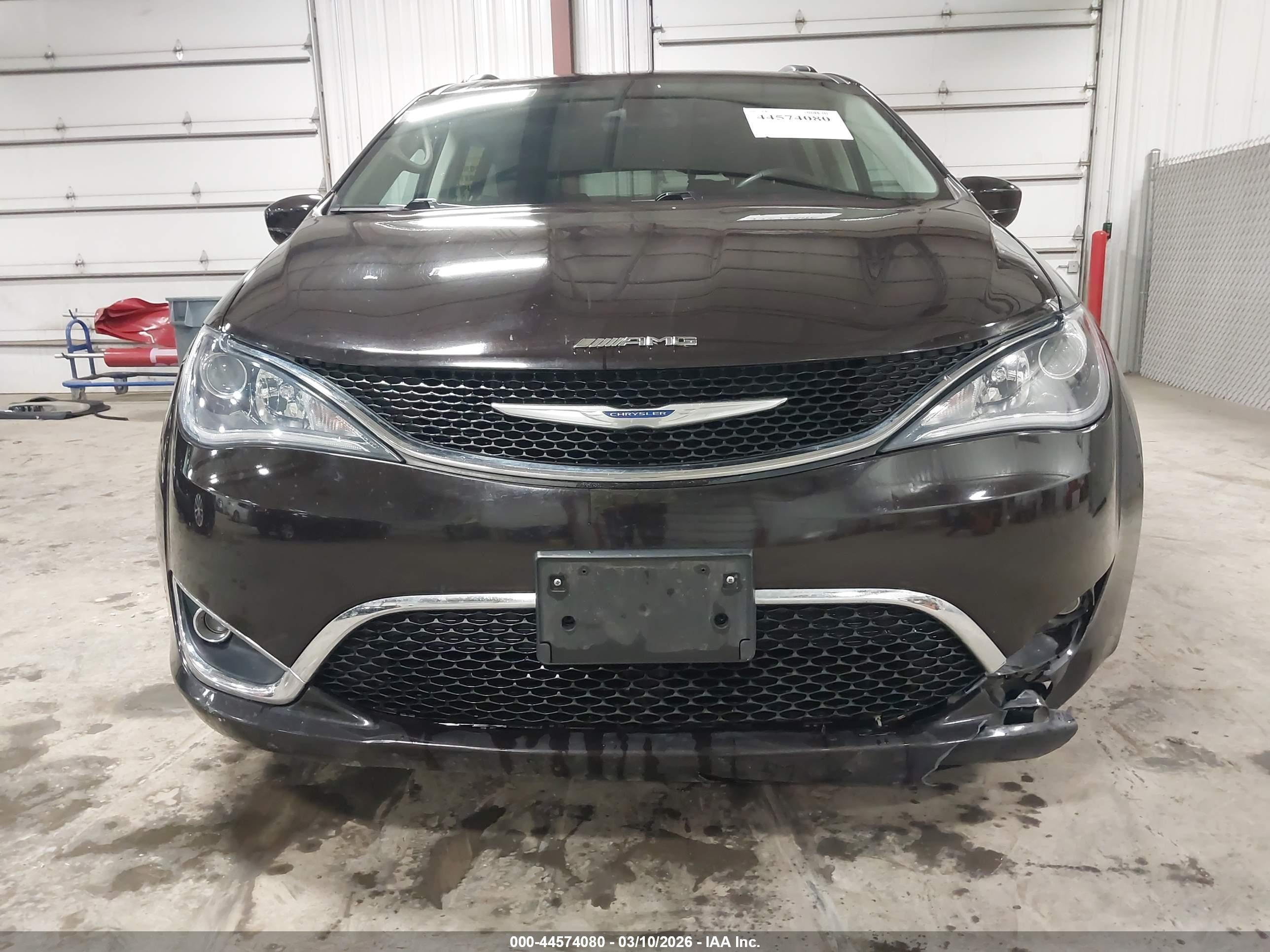 CHRYSLER PACIFICA image 6