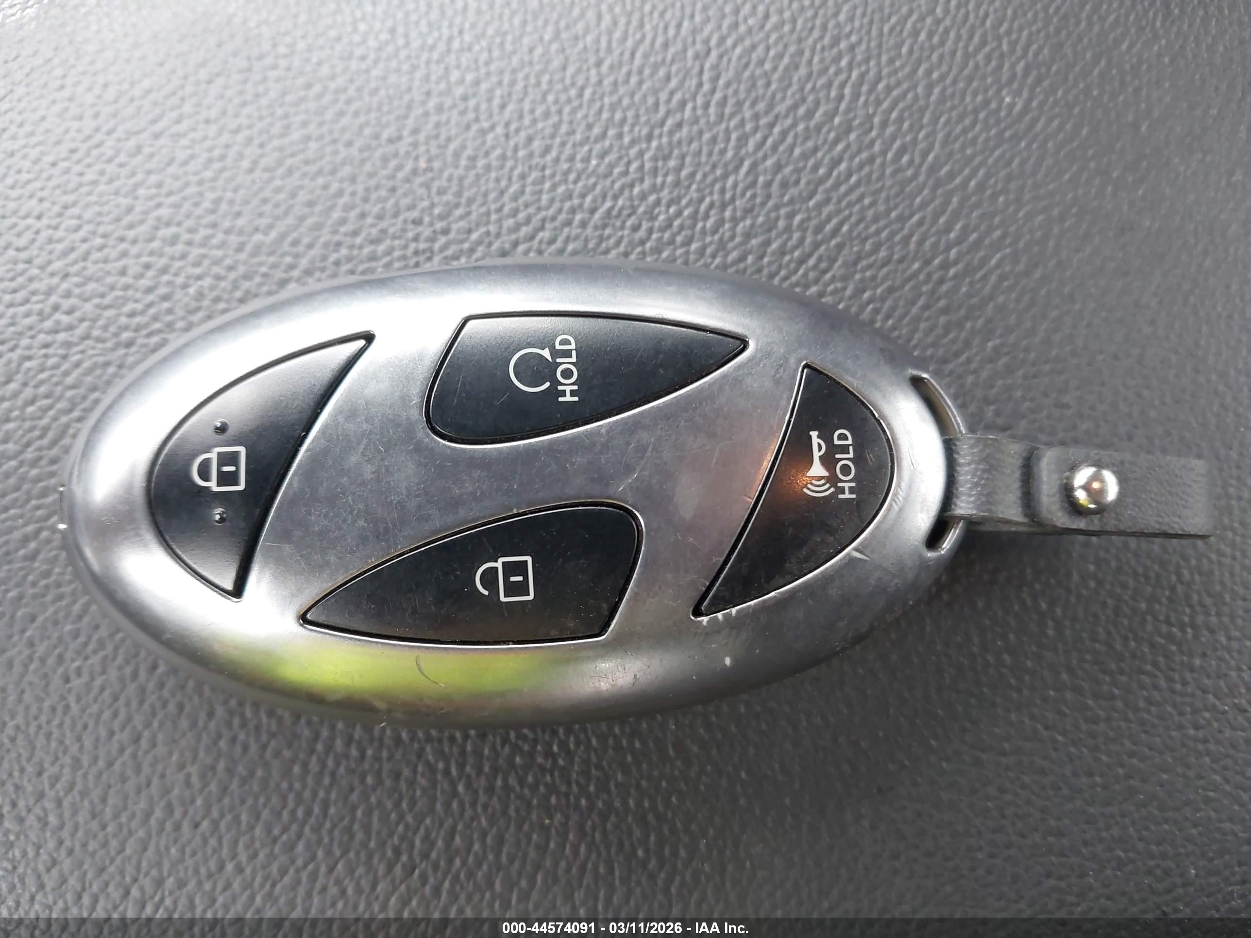 HYUNDAI ELANTRA image 11