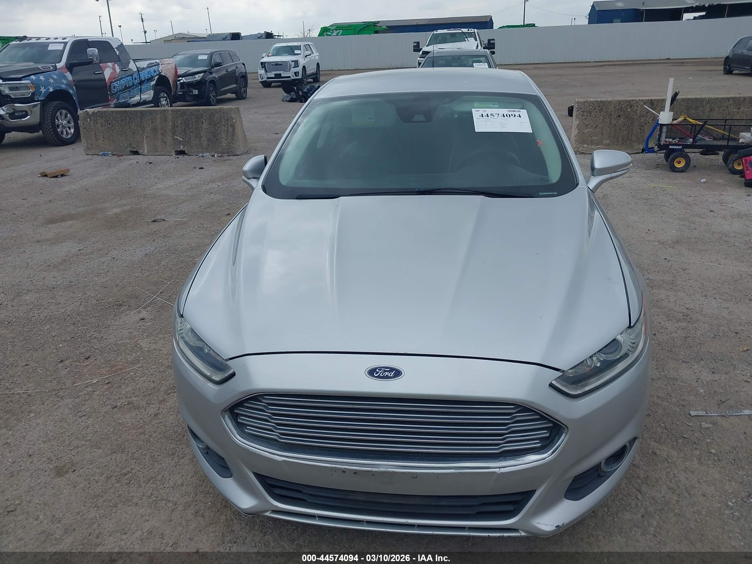 FORD FUSION image 6