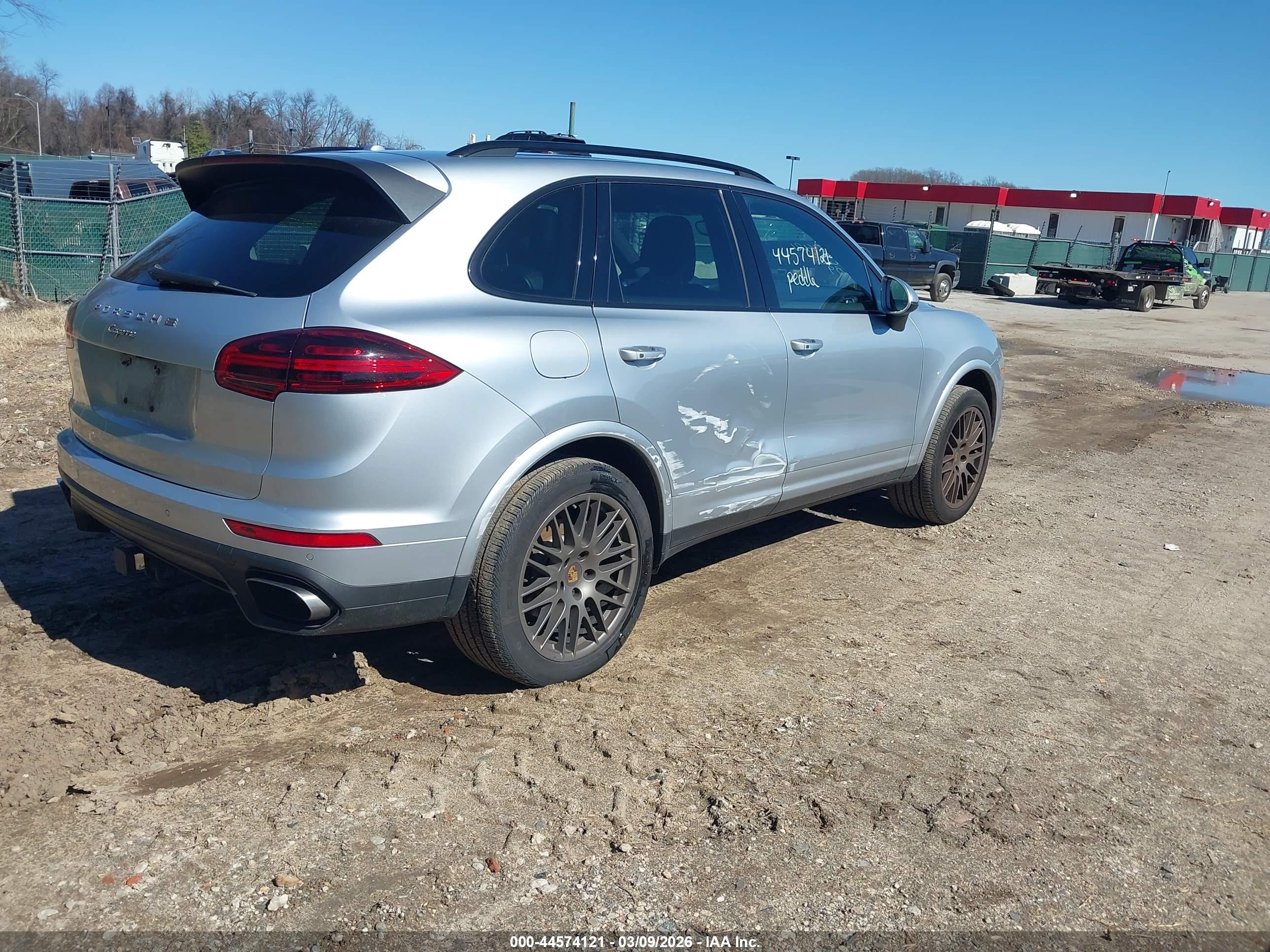 PORSCHE CAYENNE image 4
