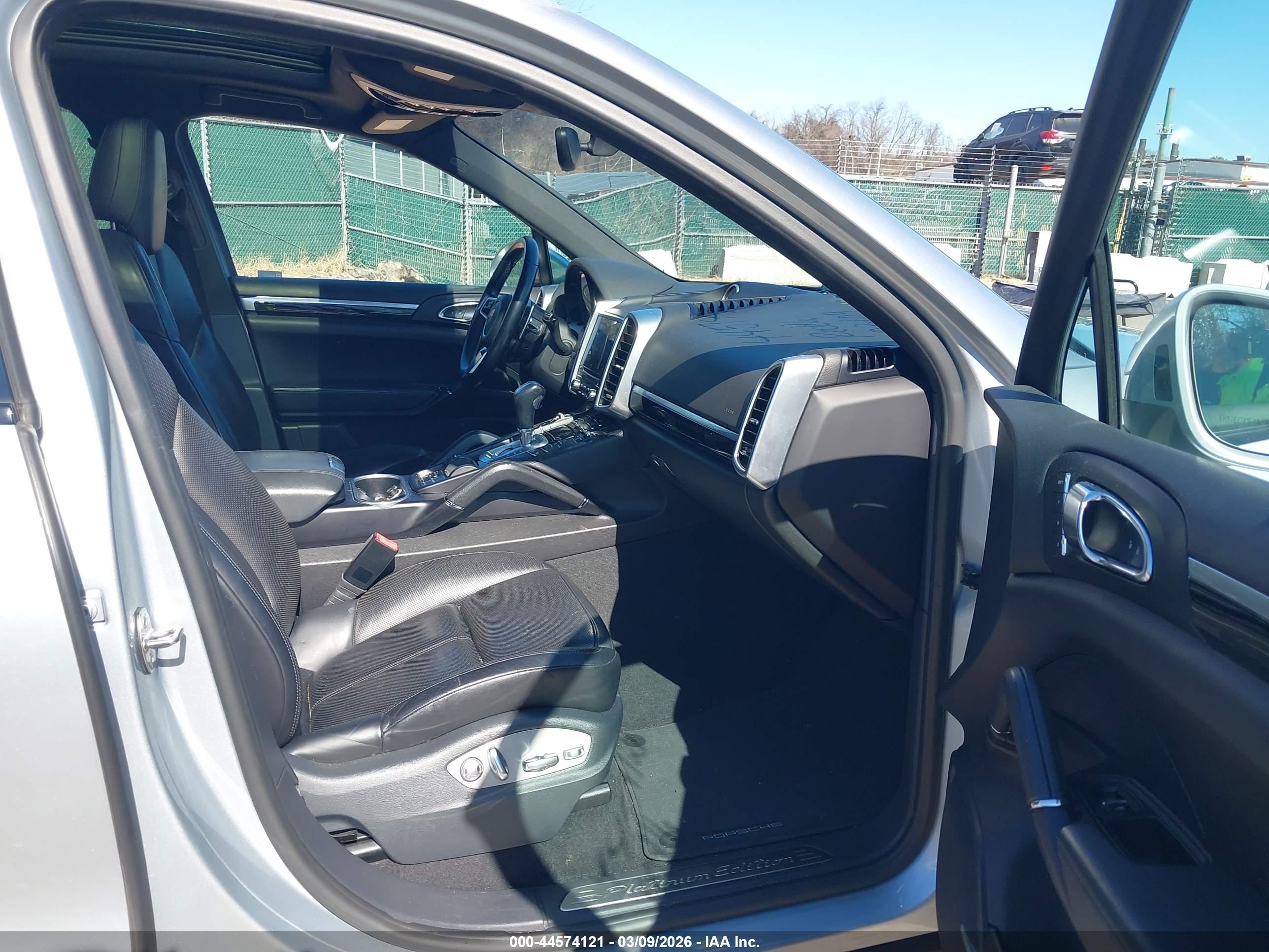 PORSCHE CAYENNE image 5