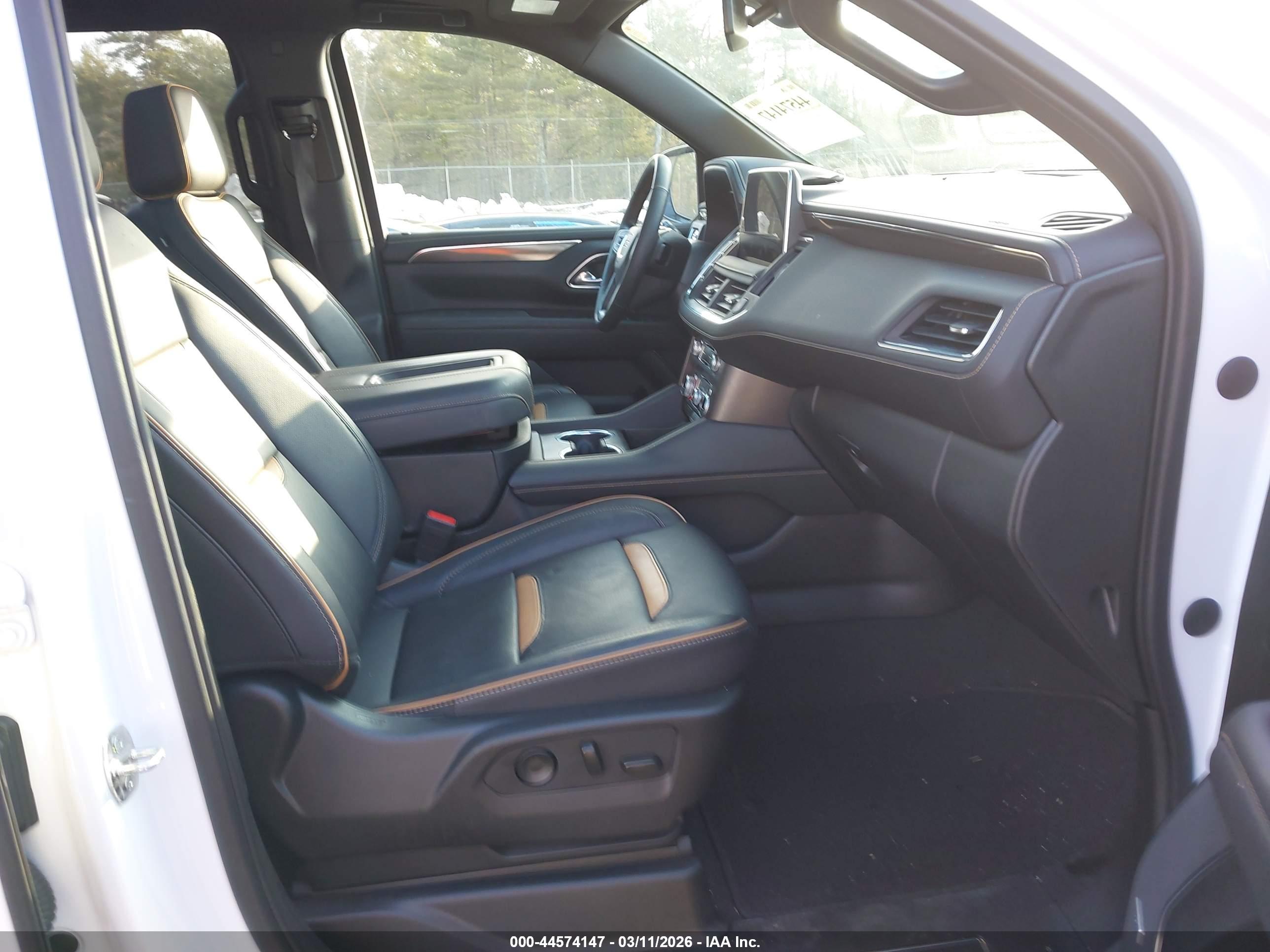 GMC YUKON image 5
