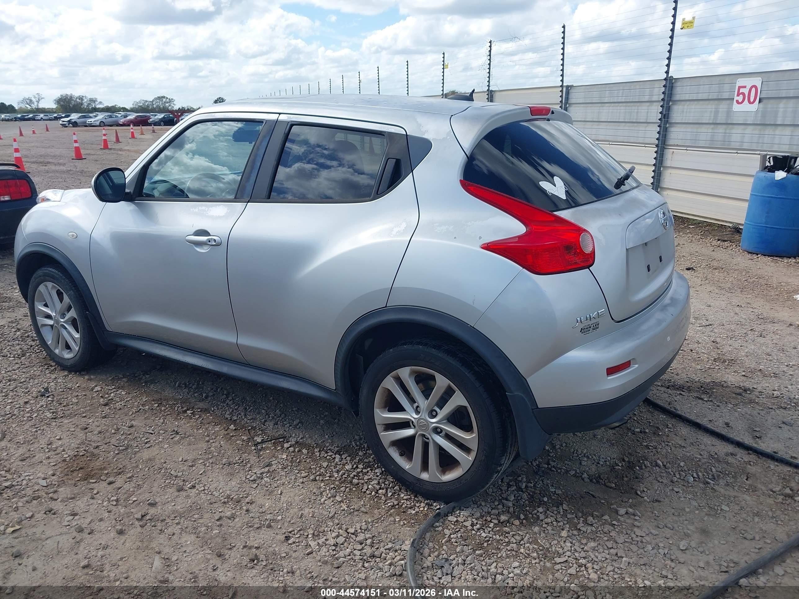 NISSAN JUKE image 3