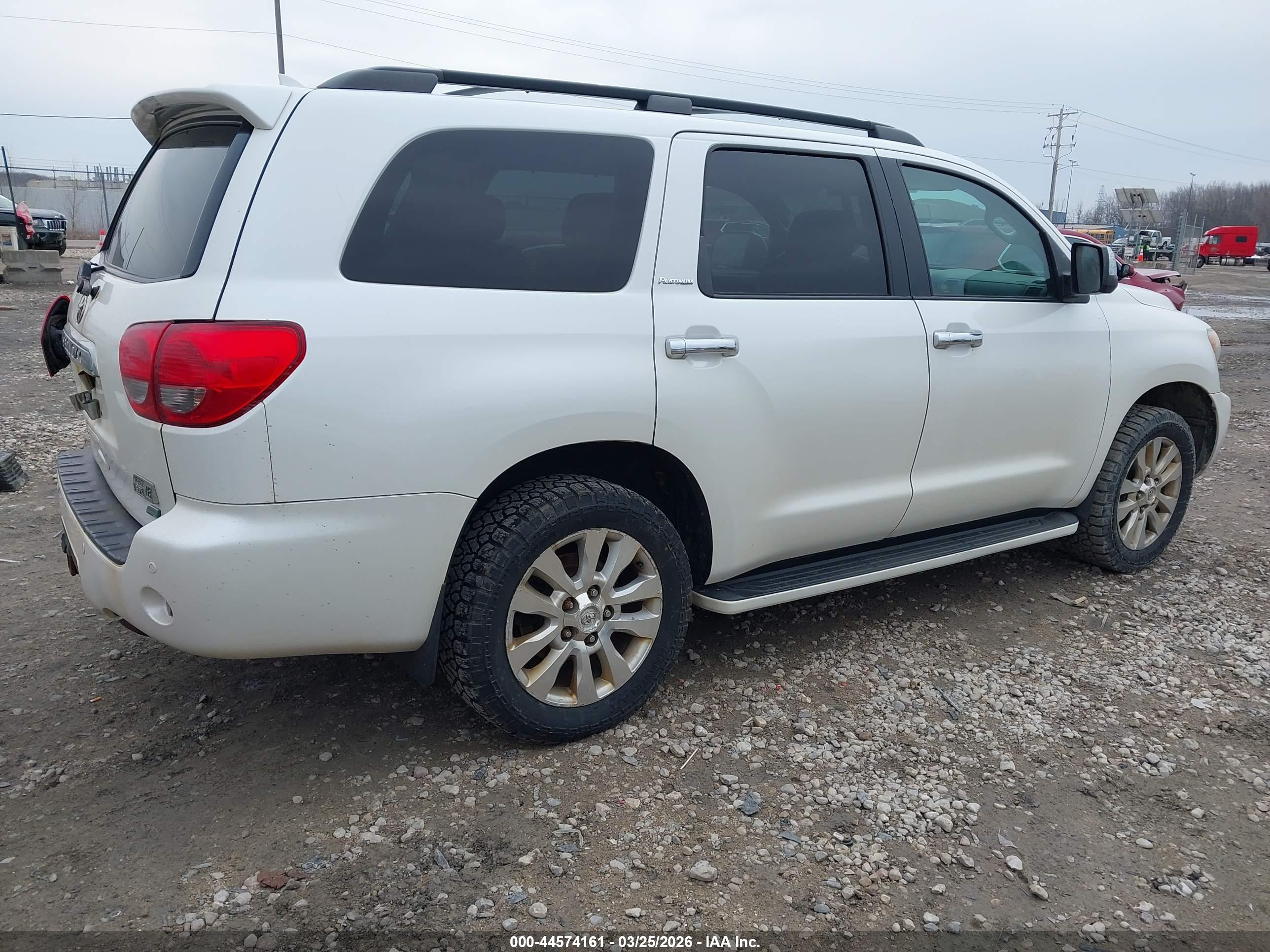 TOYOTA SEQUOIA image 4