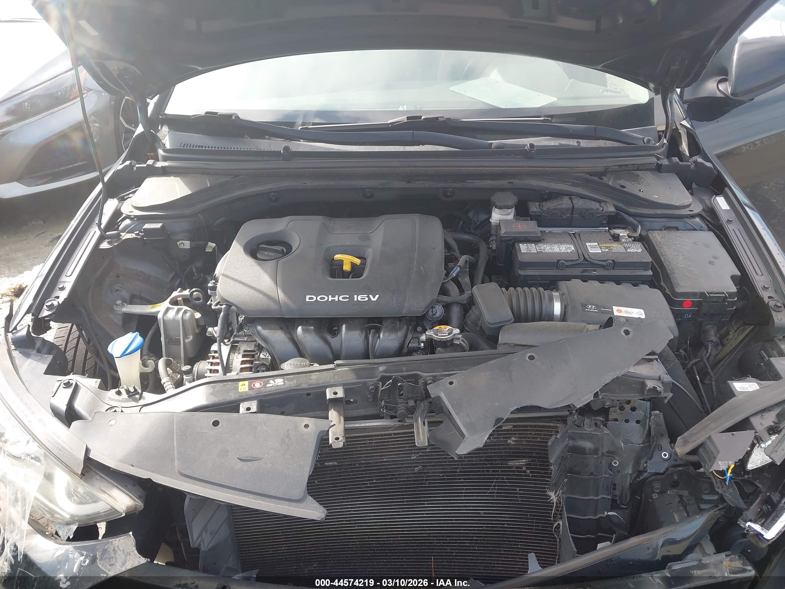 HYUNDAI ELANTRA image 10
