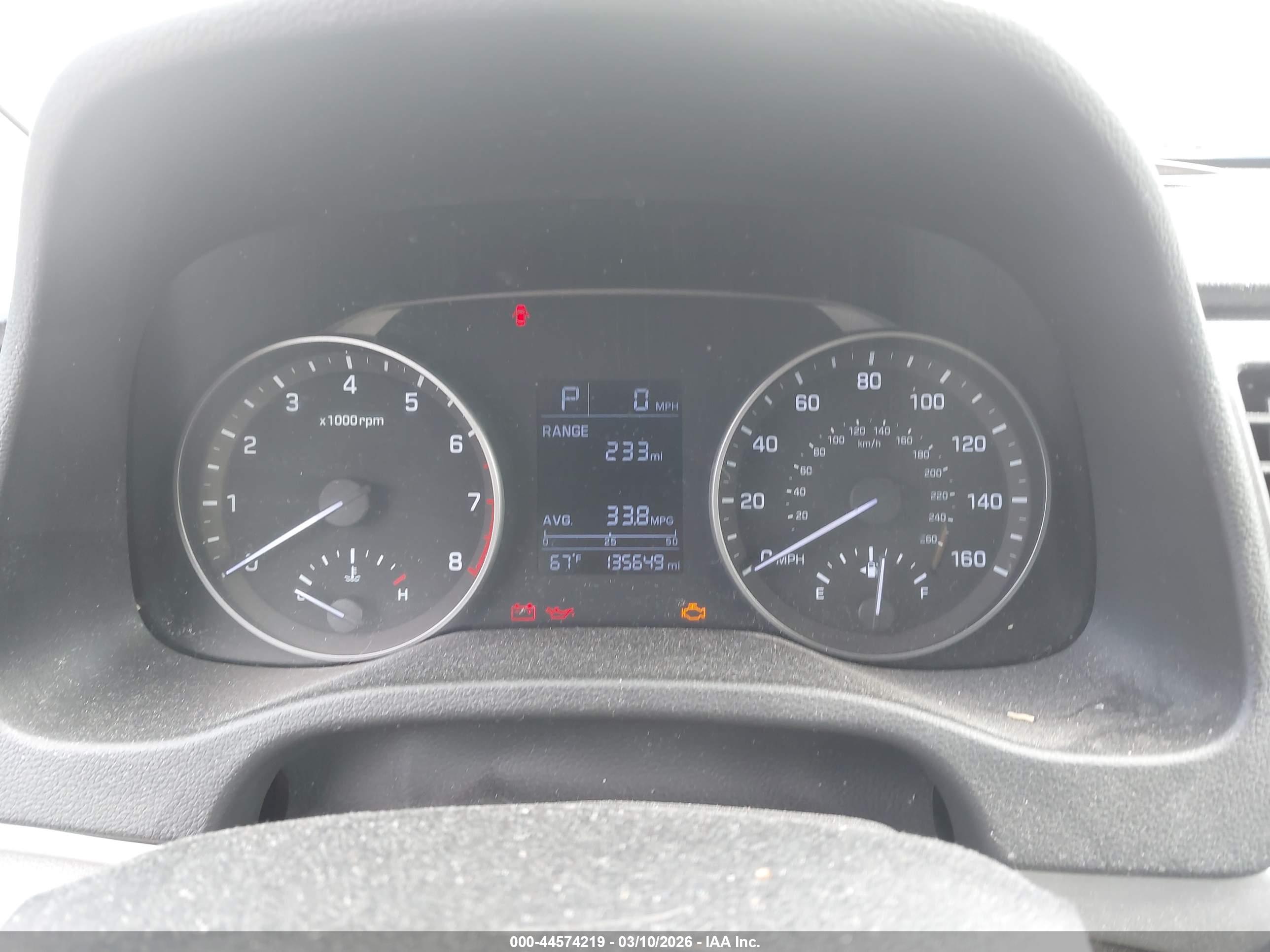 HYUNDAI ELANTRA image 7