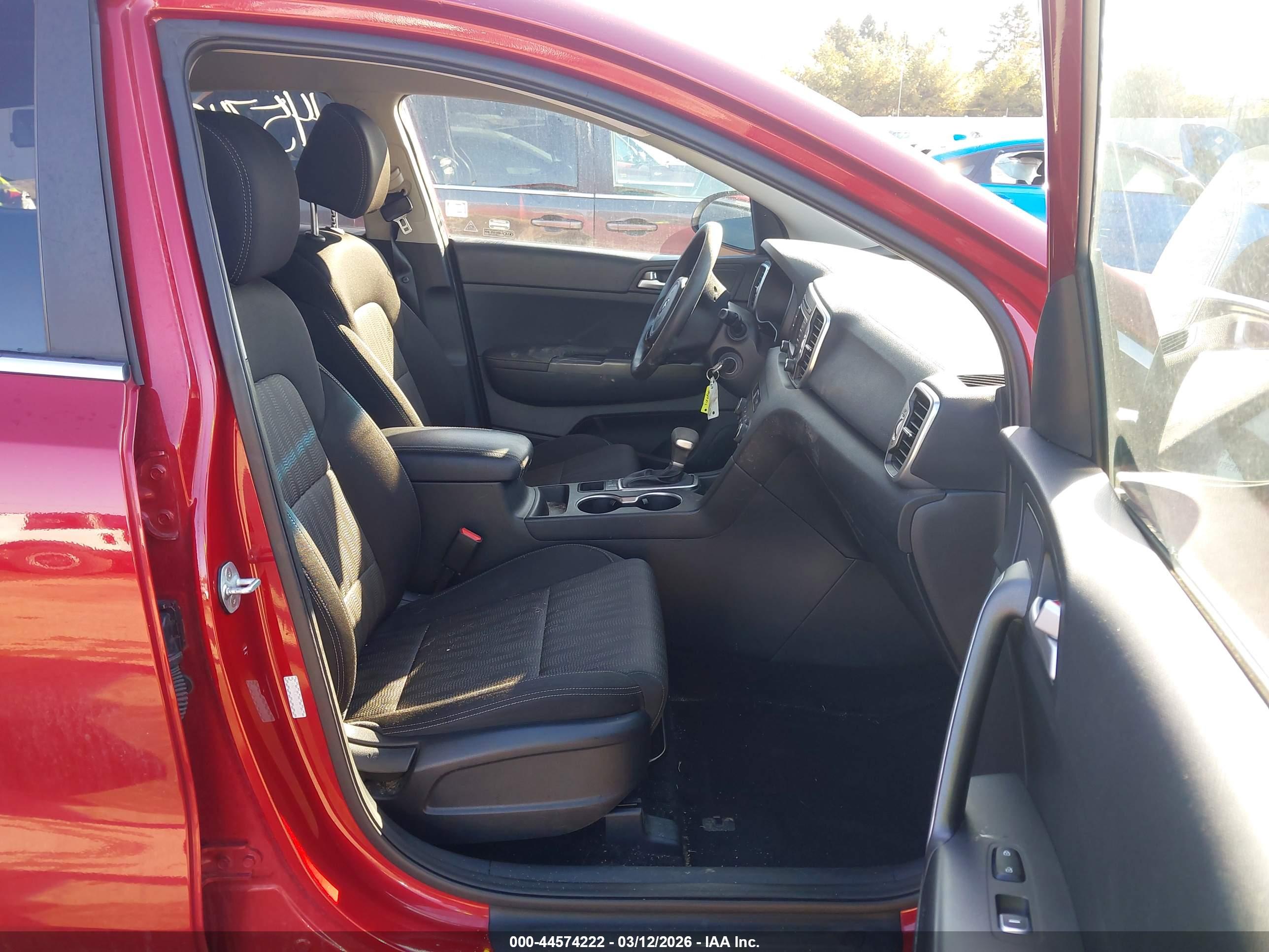 KIA SPORTAGE image 5