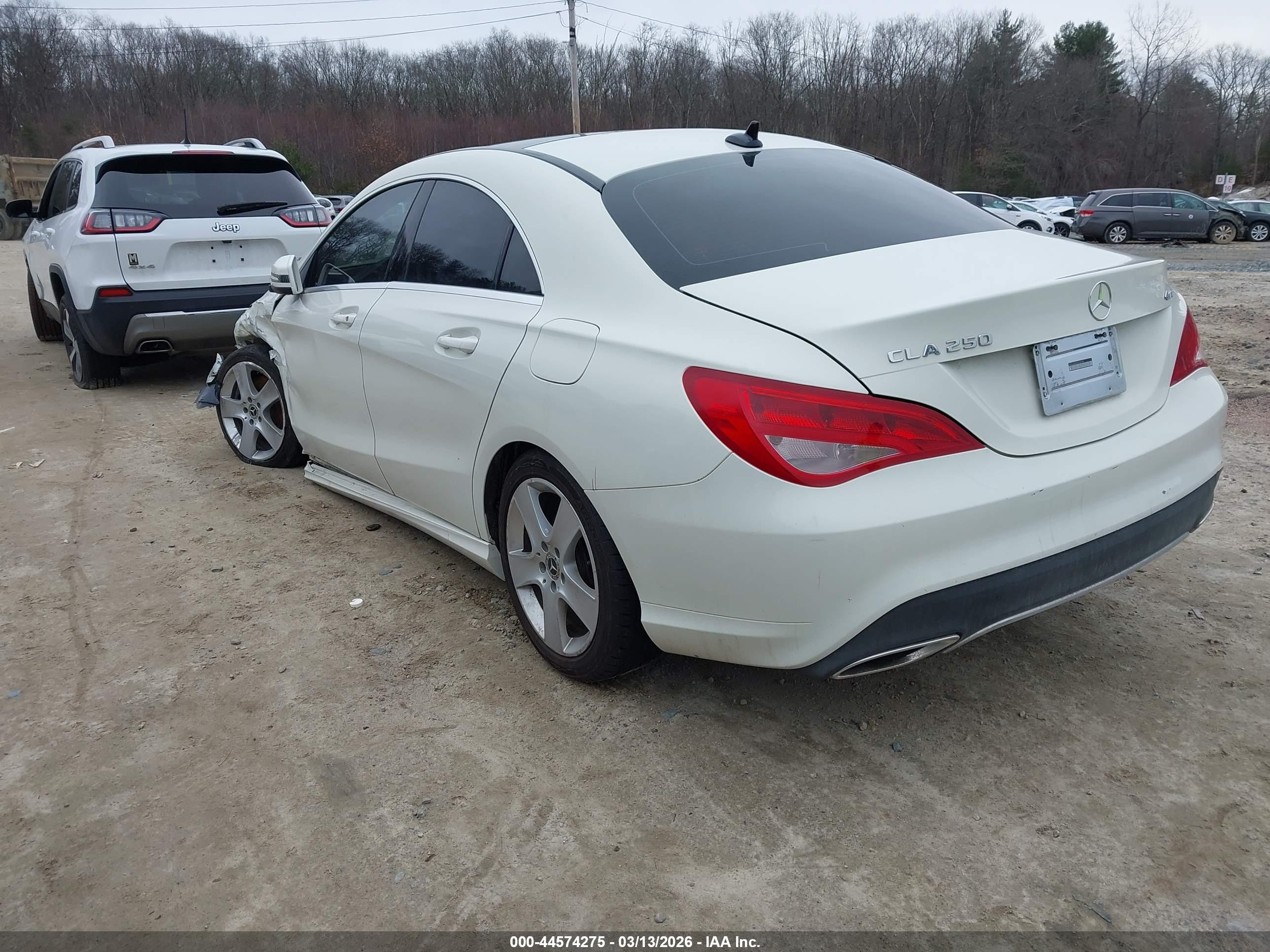 MERCEDES-BENZ CLA image 3