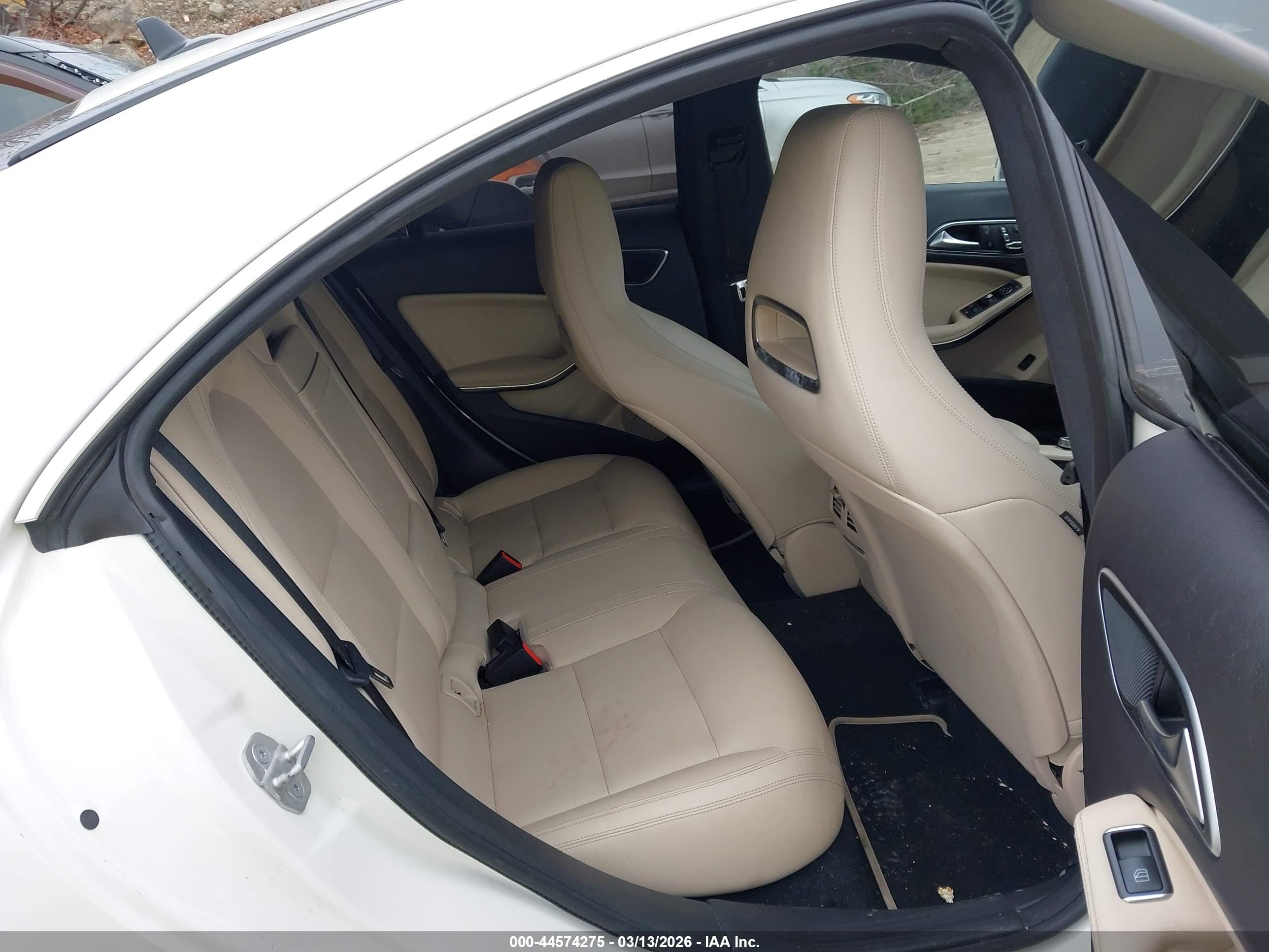 MERCEDES-BENZ CLA image 8