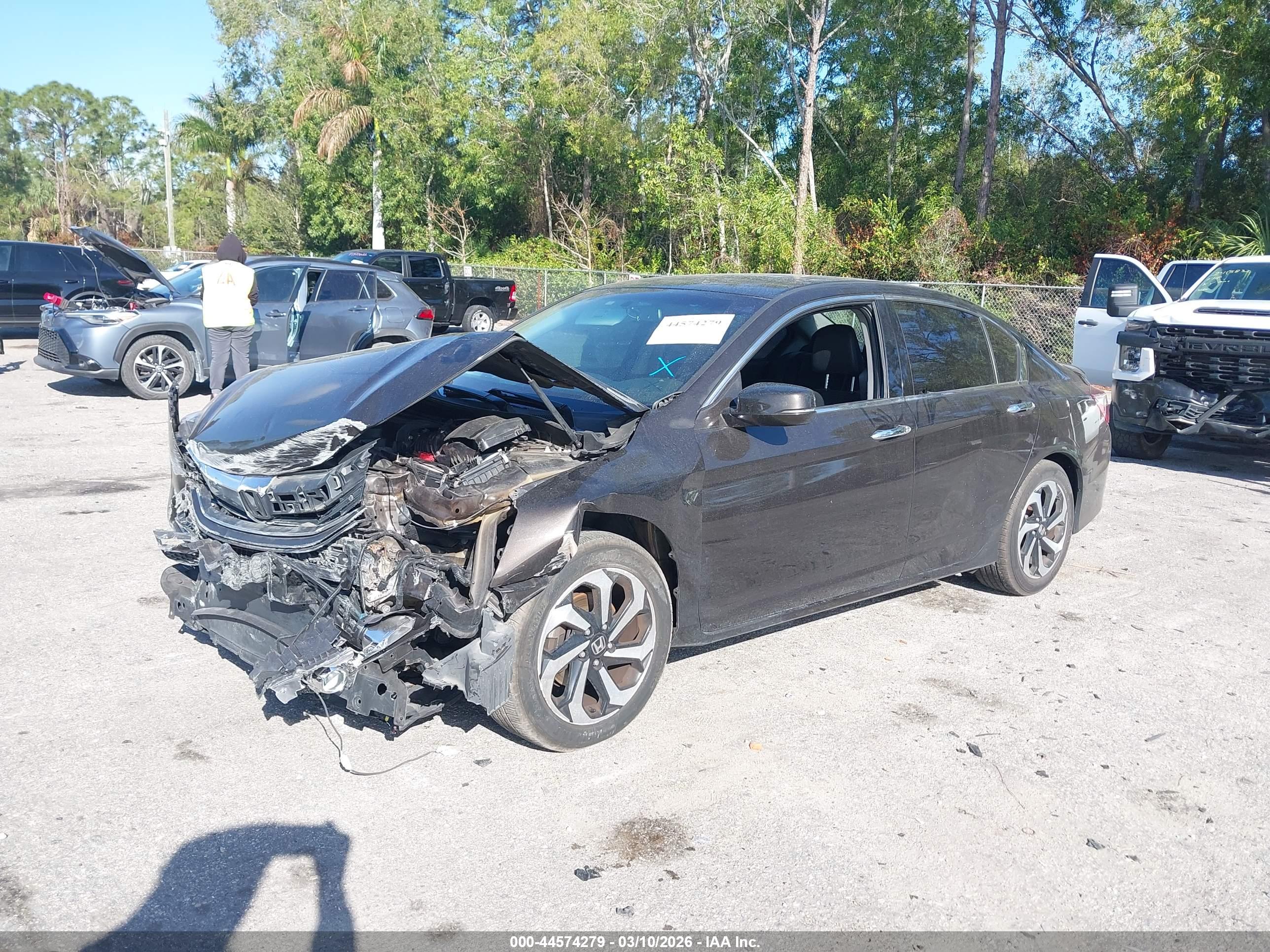 HONDA ACCORD image 2