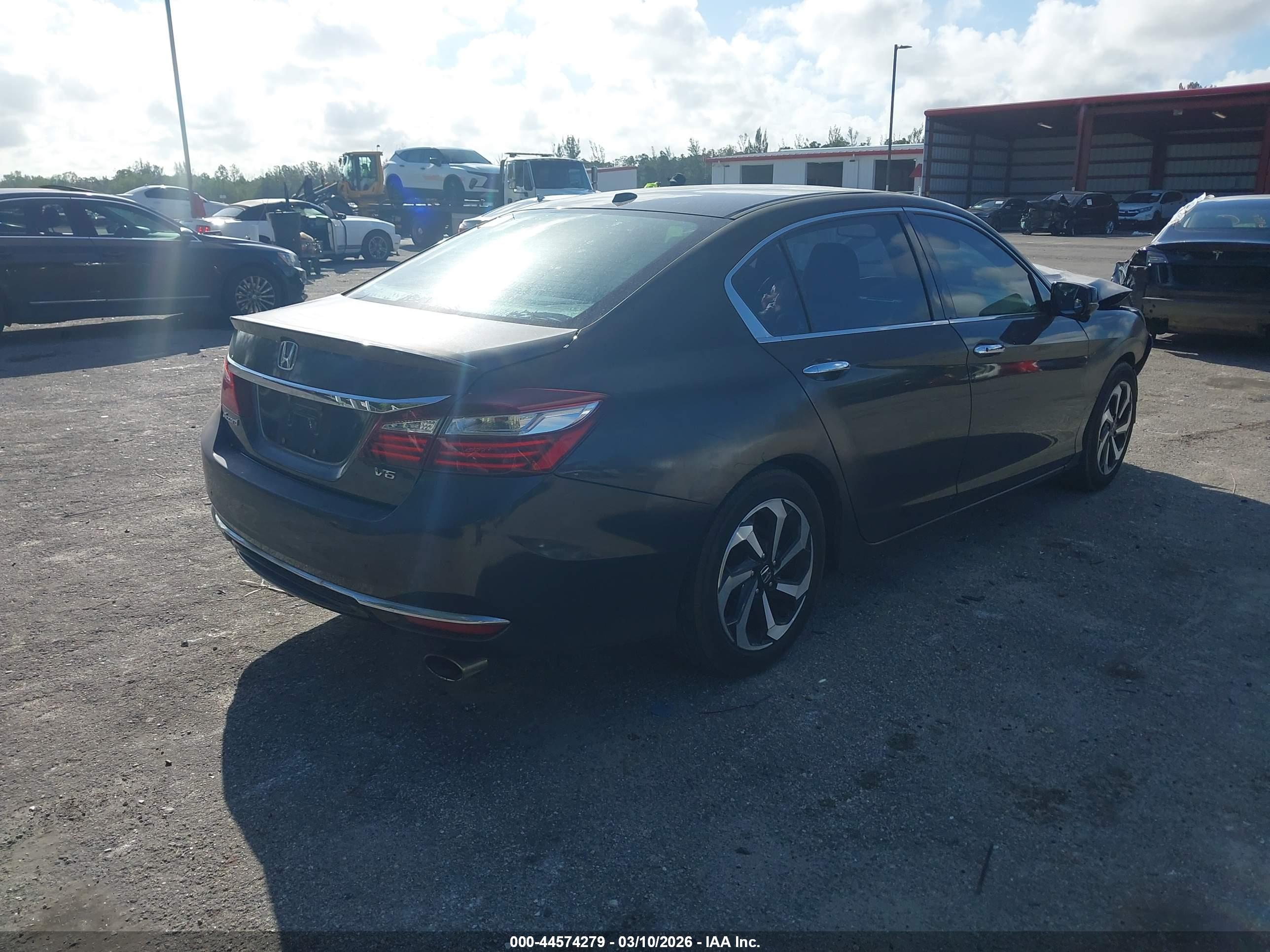 HONDA ACCORD image 4