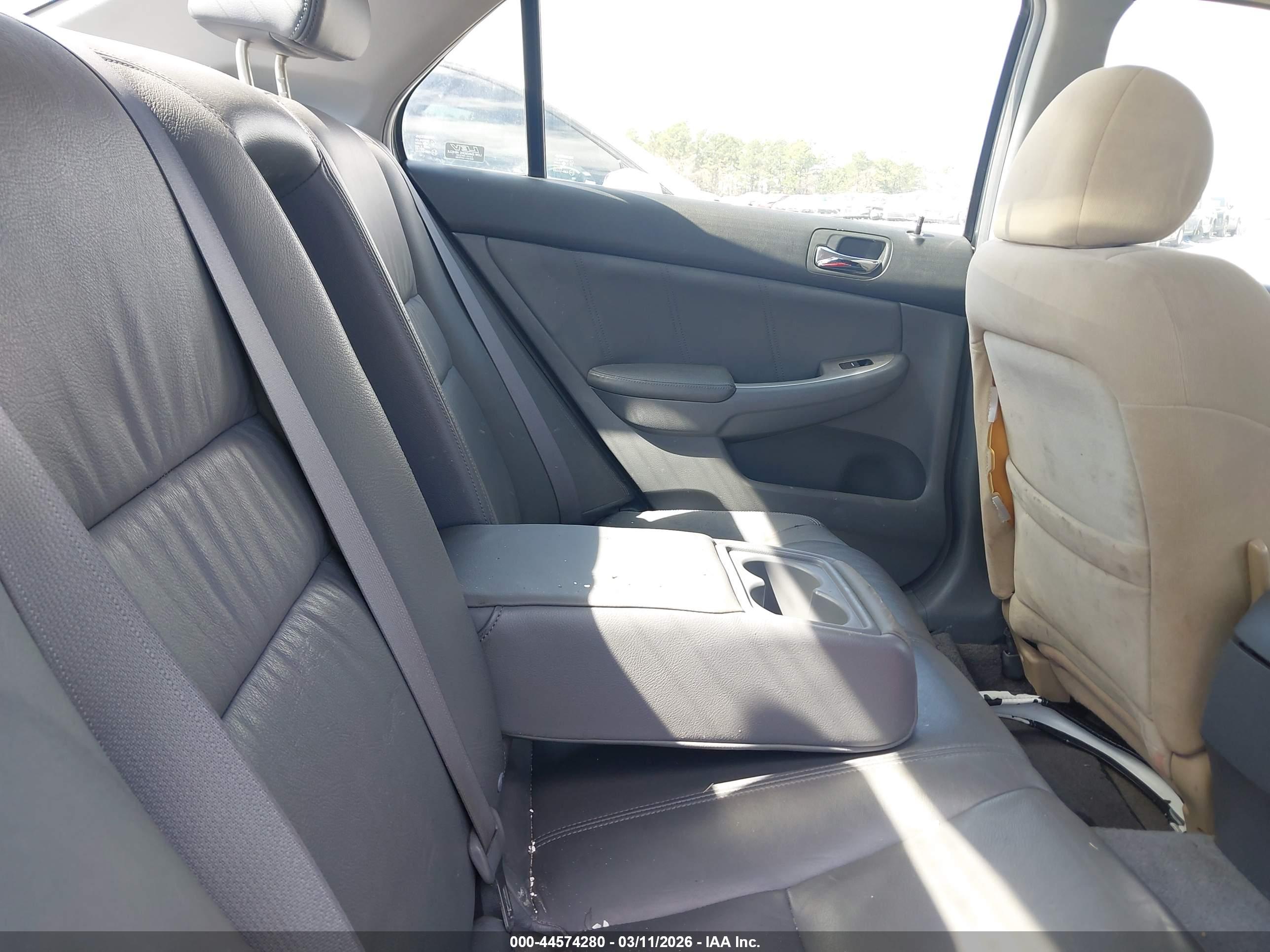 HONDA ACCORD image 8