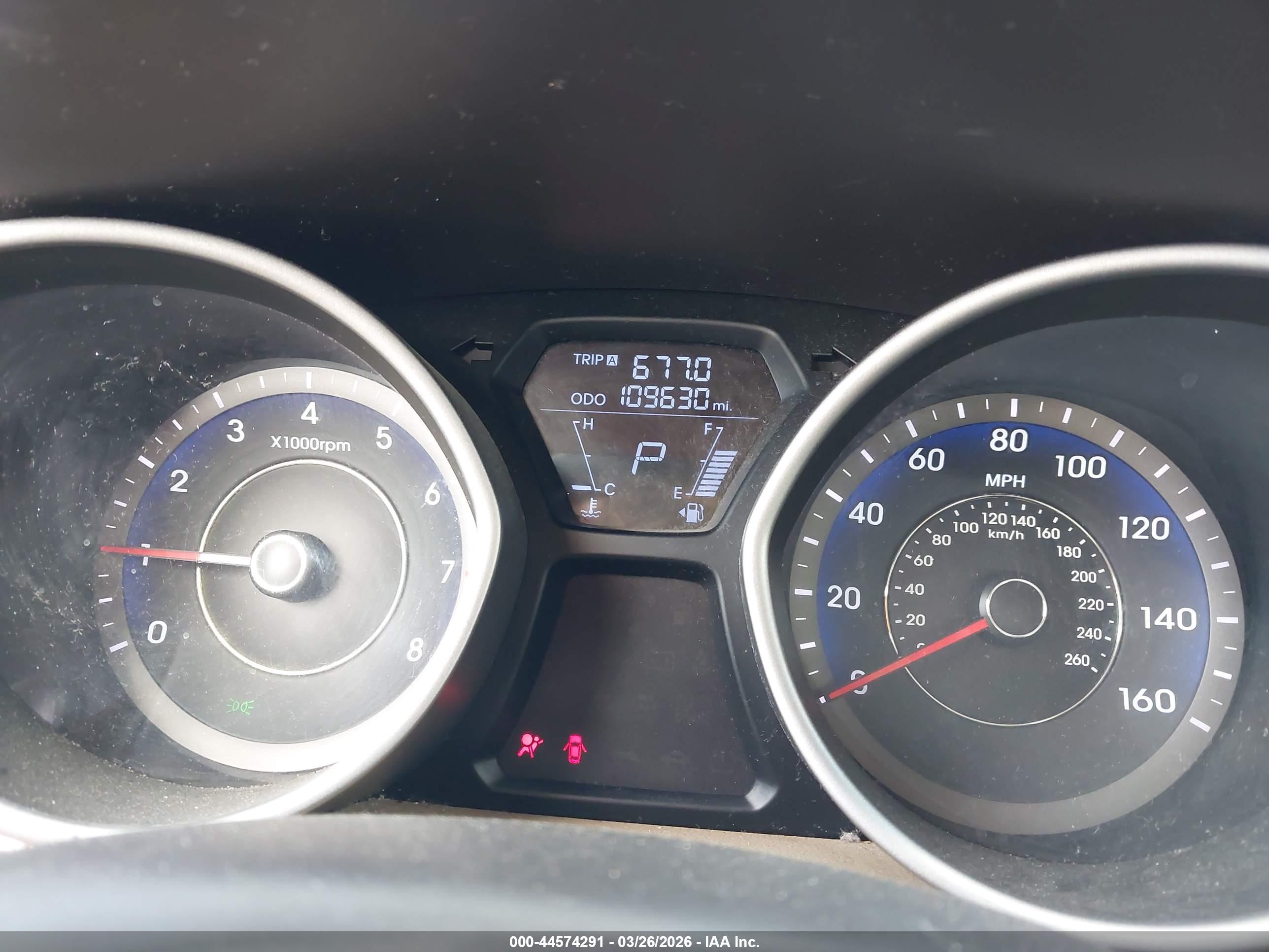 HYUNDAI ELANTRA image 7