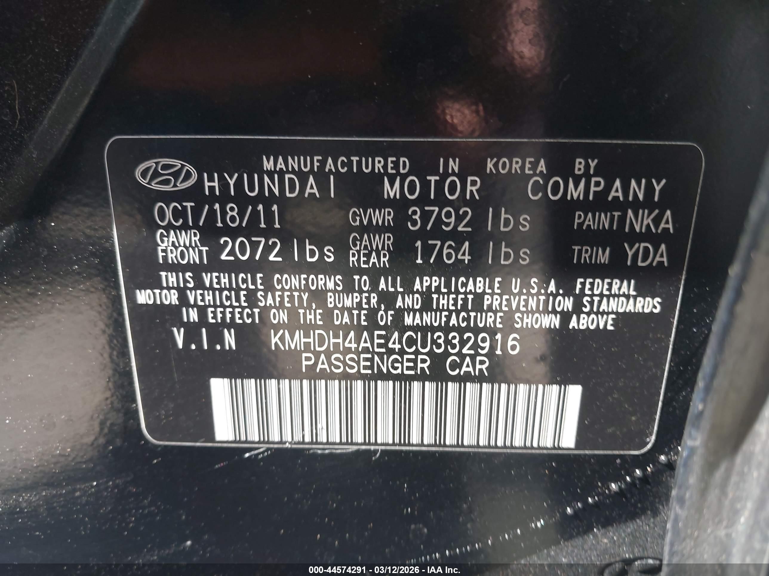 HYUNDAI ELANTRA image 9
