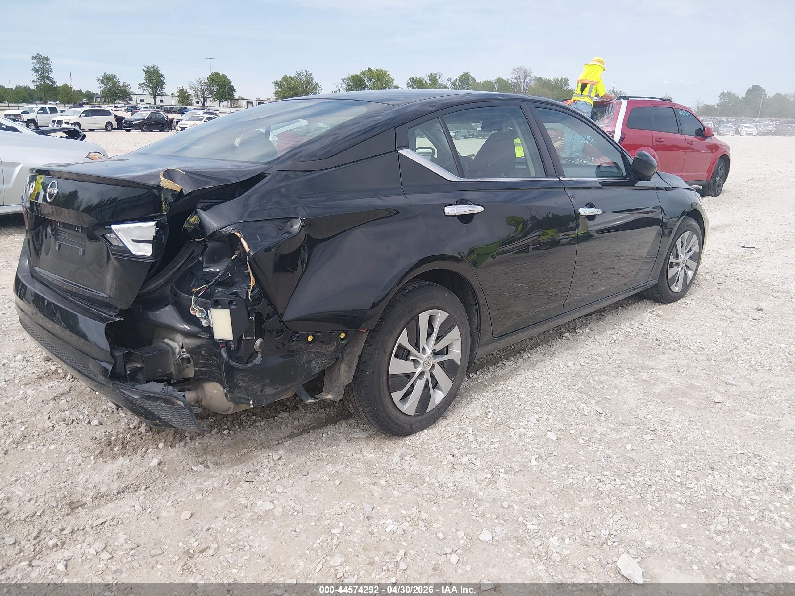 NISSAN ALTIMA image 4